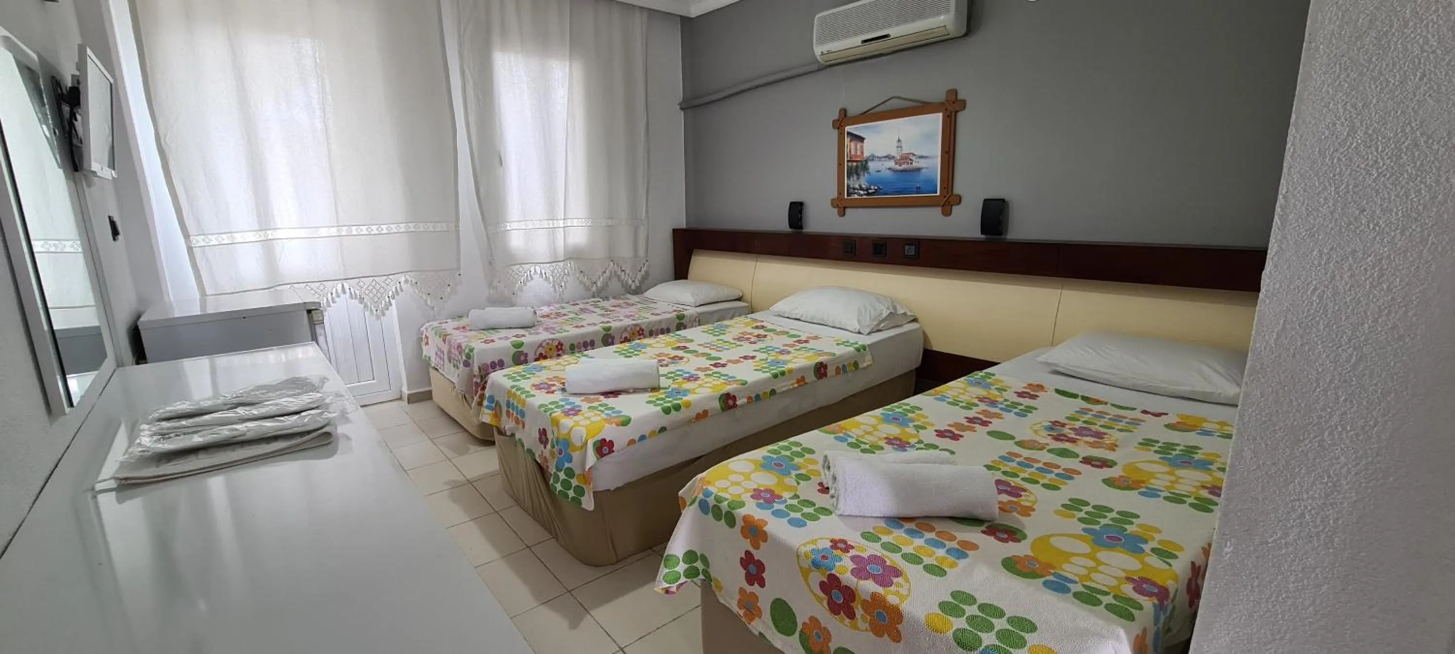 Bed in California Apart Otel