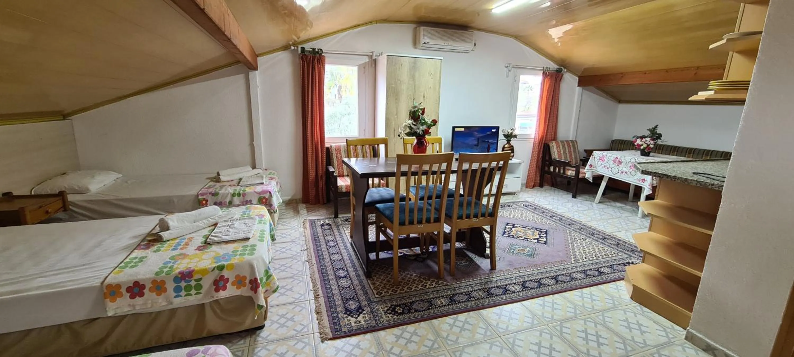 Bed in California Apart Otel