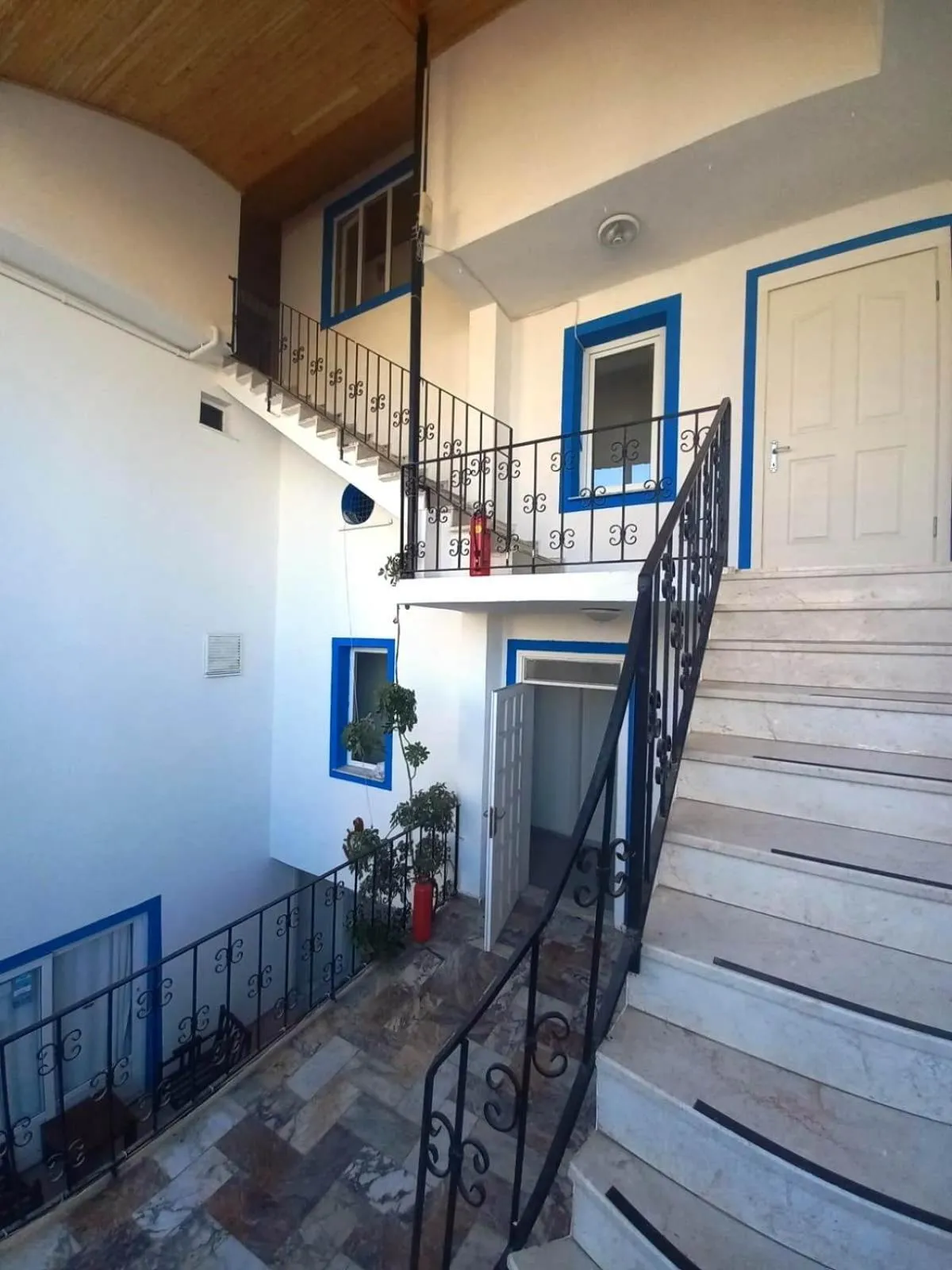 Property building in California Apart Otel