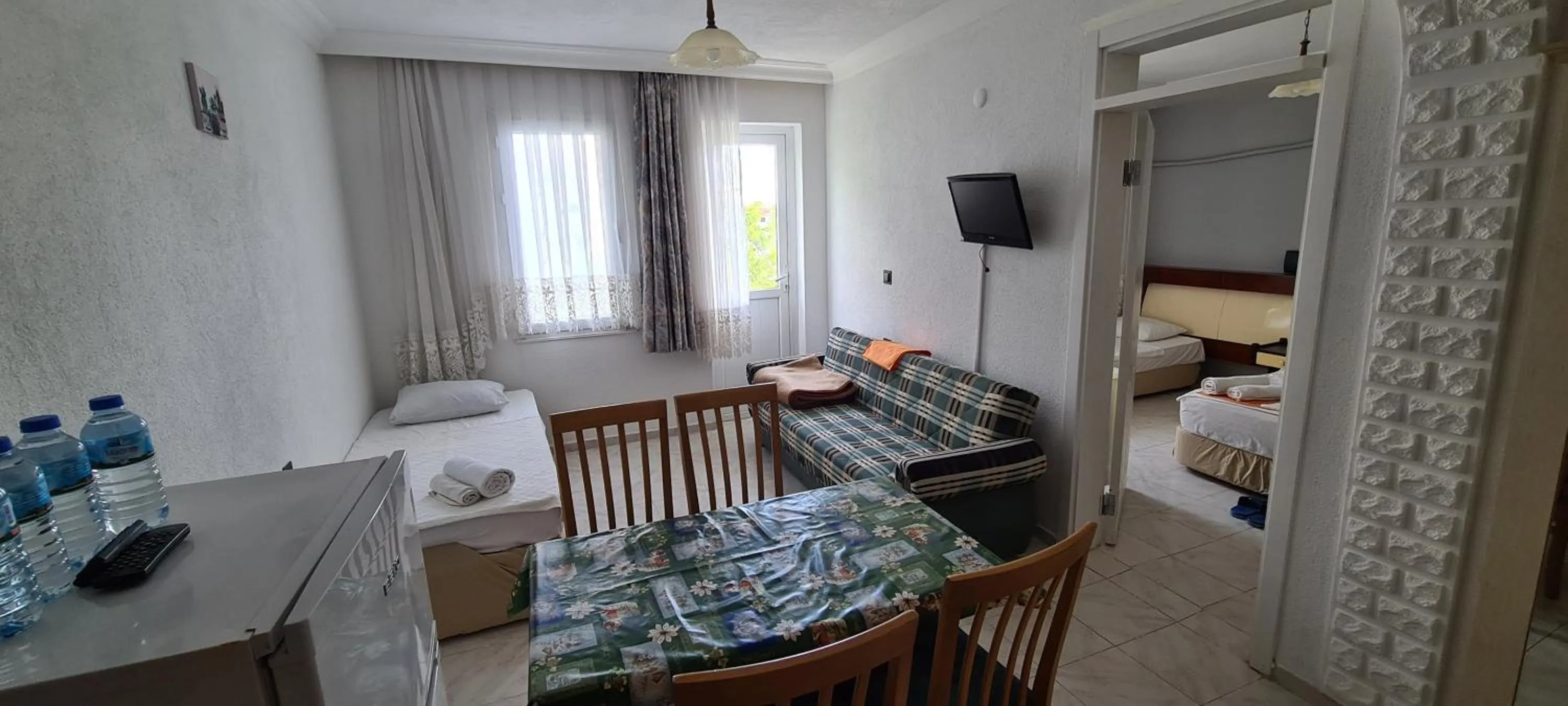 Bed in California Apart Otel