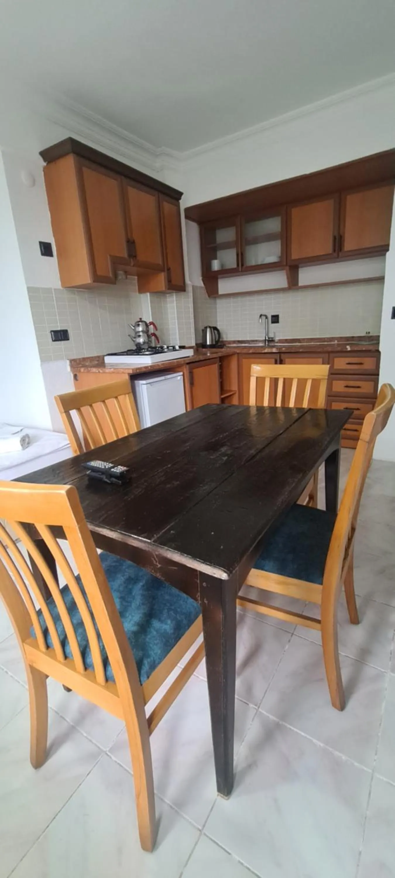 kitchen in California Apart Otel