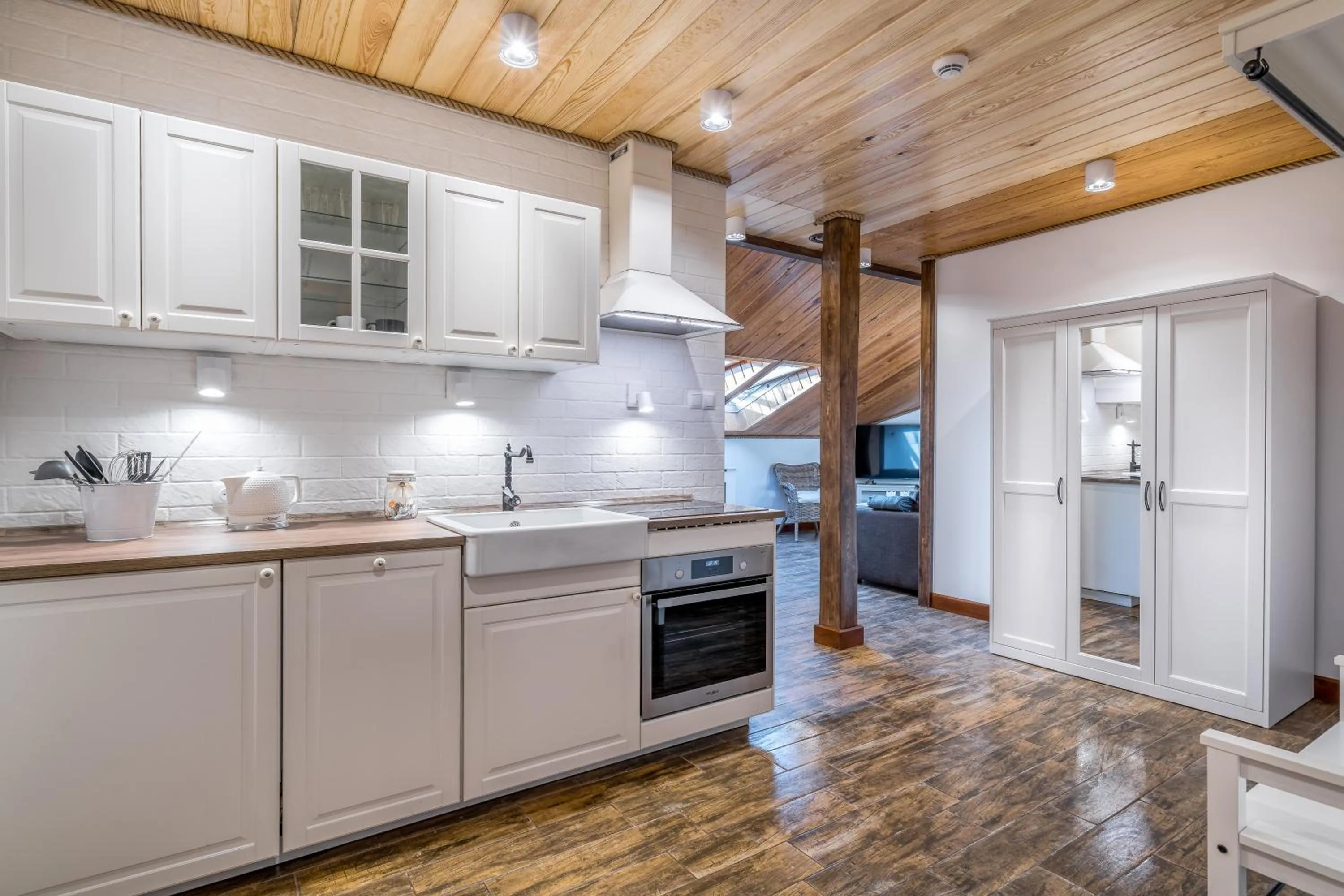 Kitchen or kitchenette in Apartamenty Zdrojowa