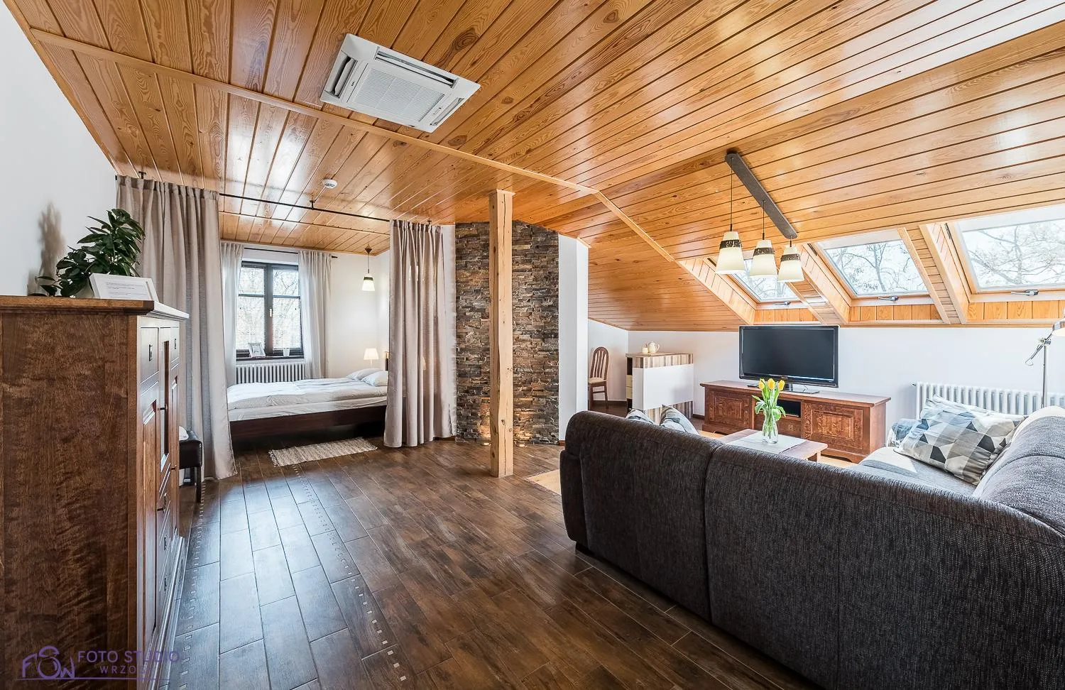 Living room, Bed in Apartamenty Zdrojowa