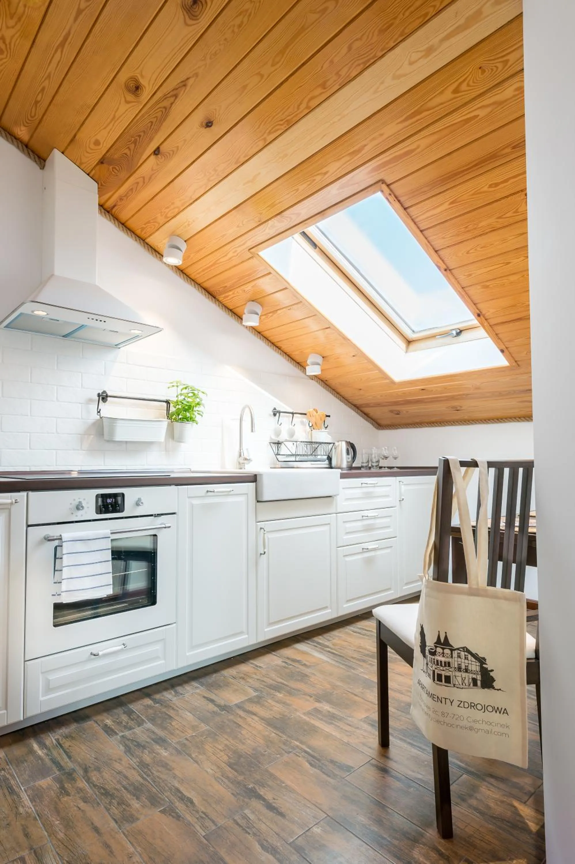 Kitchen or kitchenette in Apartamenty Zdrojowa