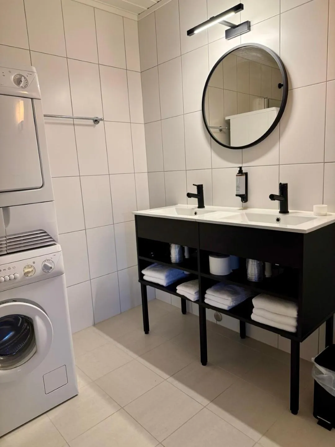 Bathroom in Grønnbuene Rorbu Hotel