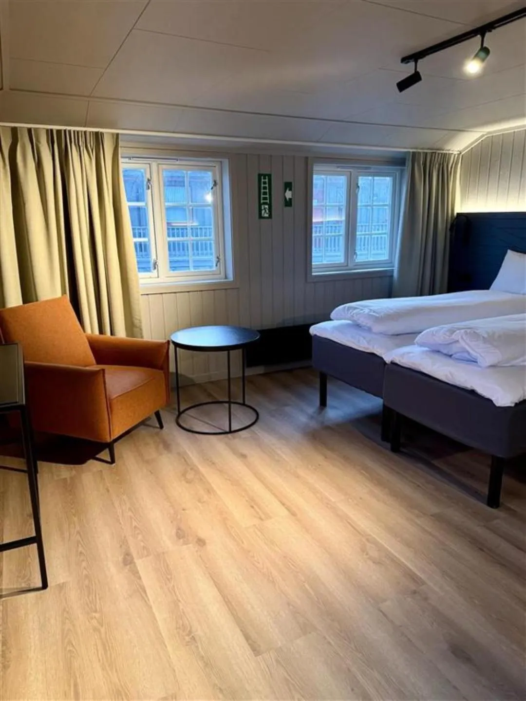 Photo of the whole room, Bed in Grønnbuene Rorbu Hotel