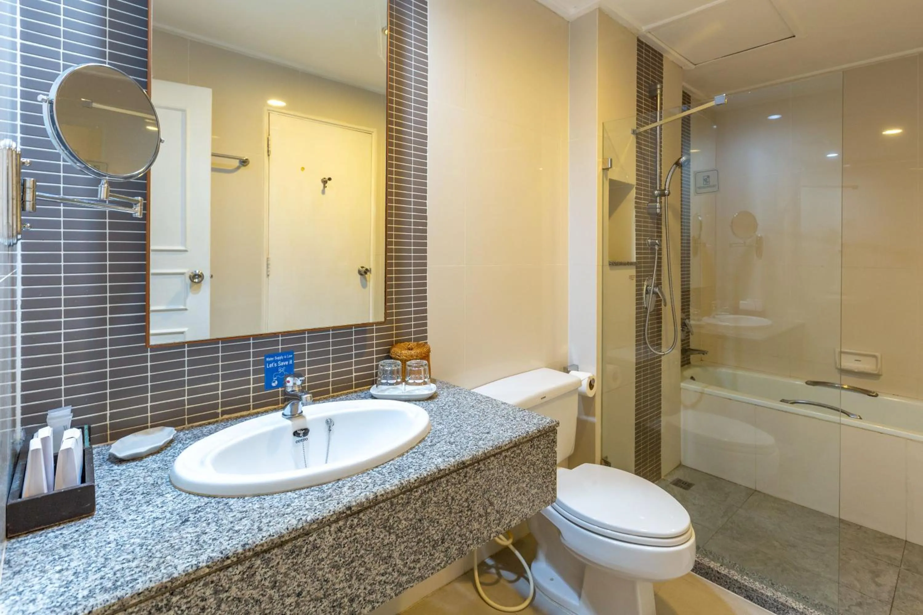 Shower in Kantary House Hotel, Bangkok