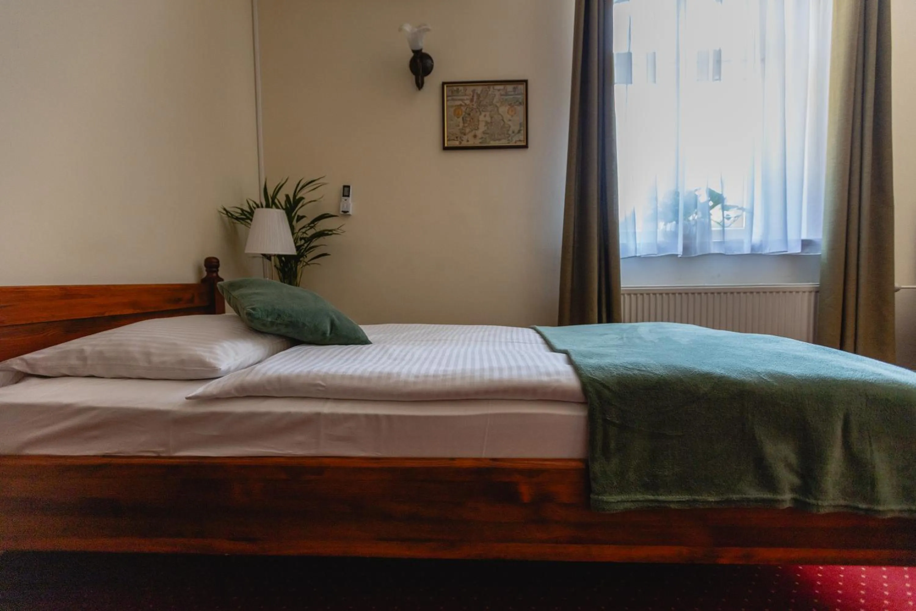 Photo of the whole room, Bed in Hotel Aslan