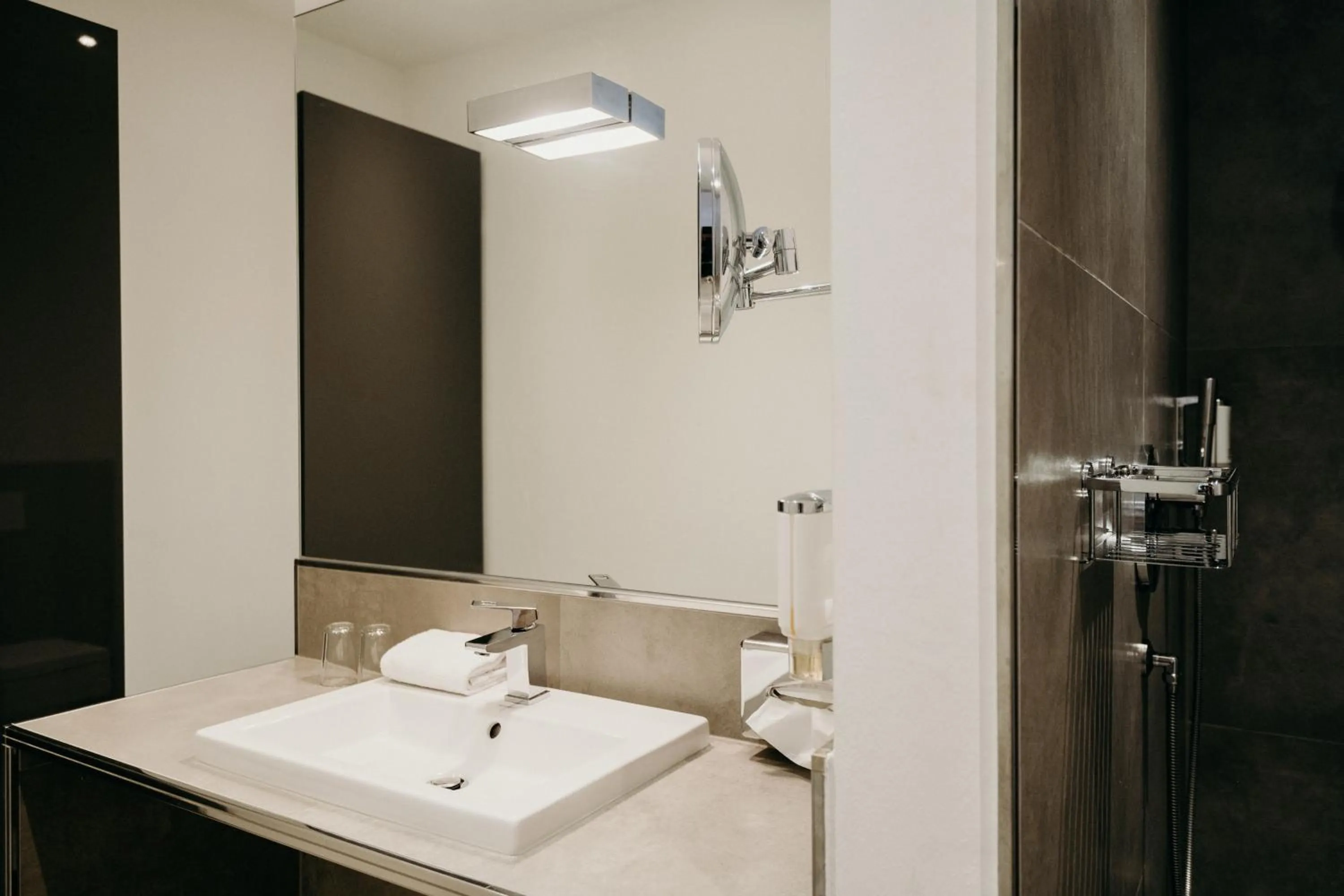 Bathroom in Hotel Crystal