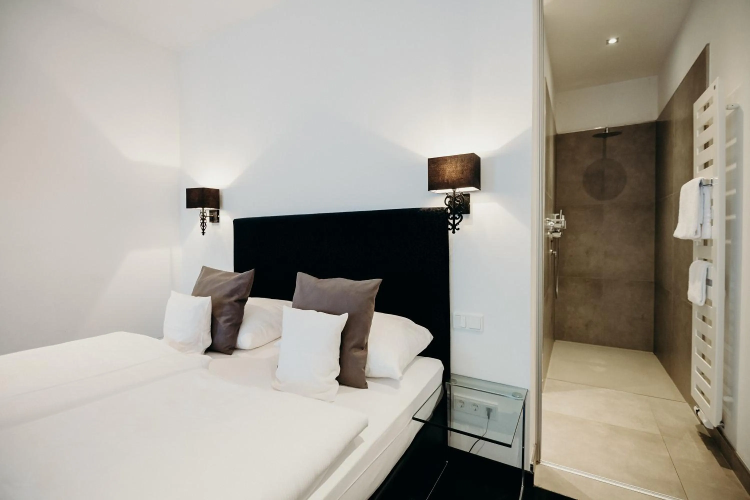 Bed in Hotel Crystal