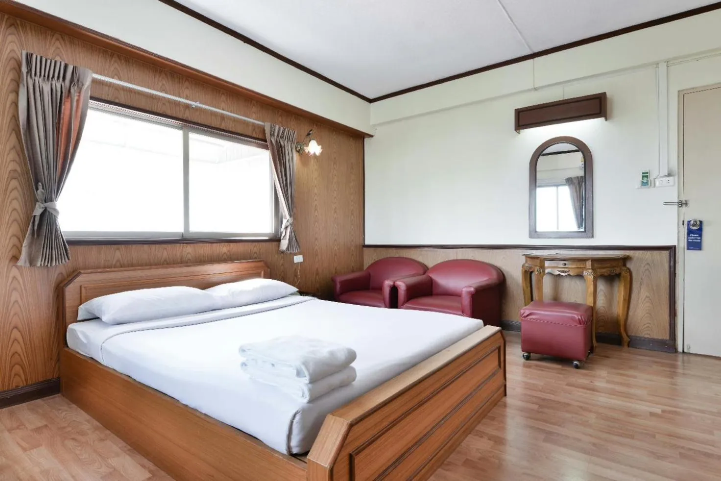 Bed in Nice Palace Hotel