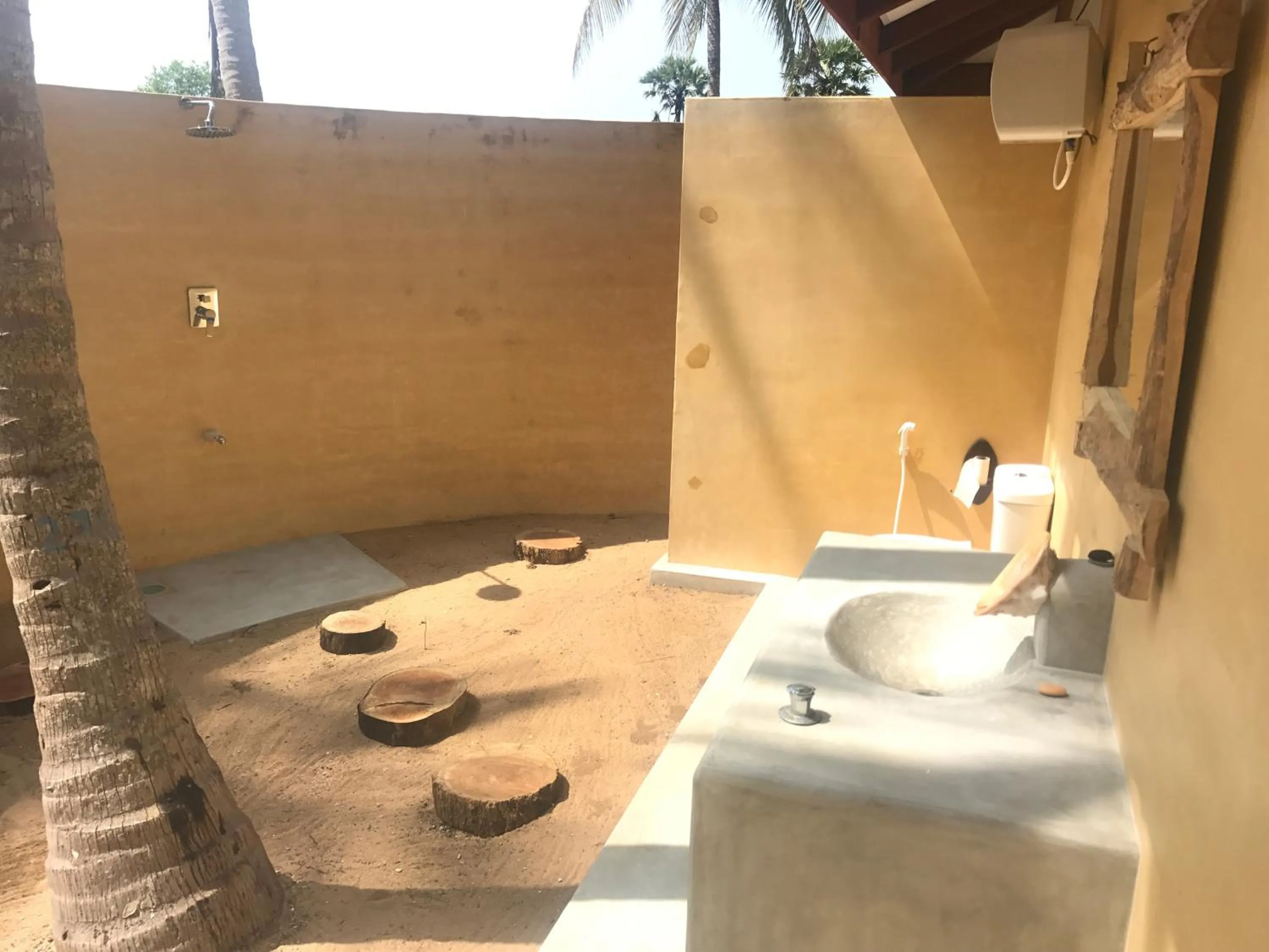 Kitelantis Hotel and Resort