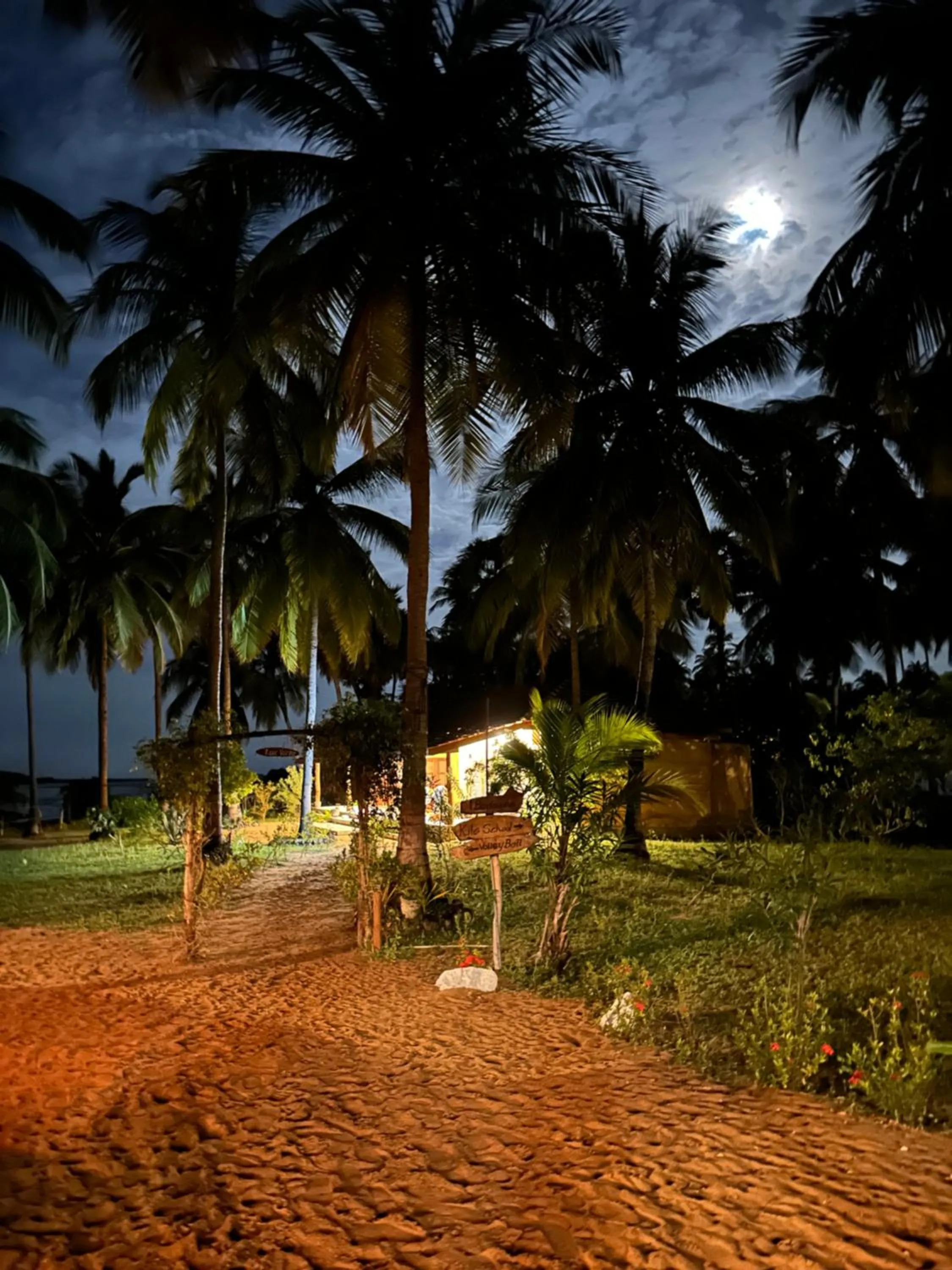 Kitelantis Hotel and Resort