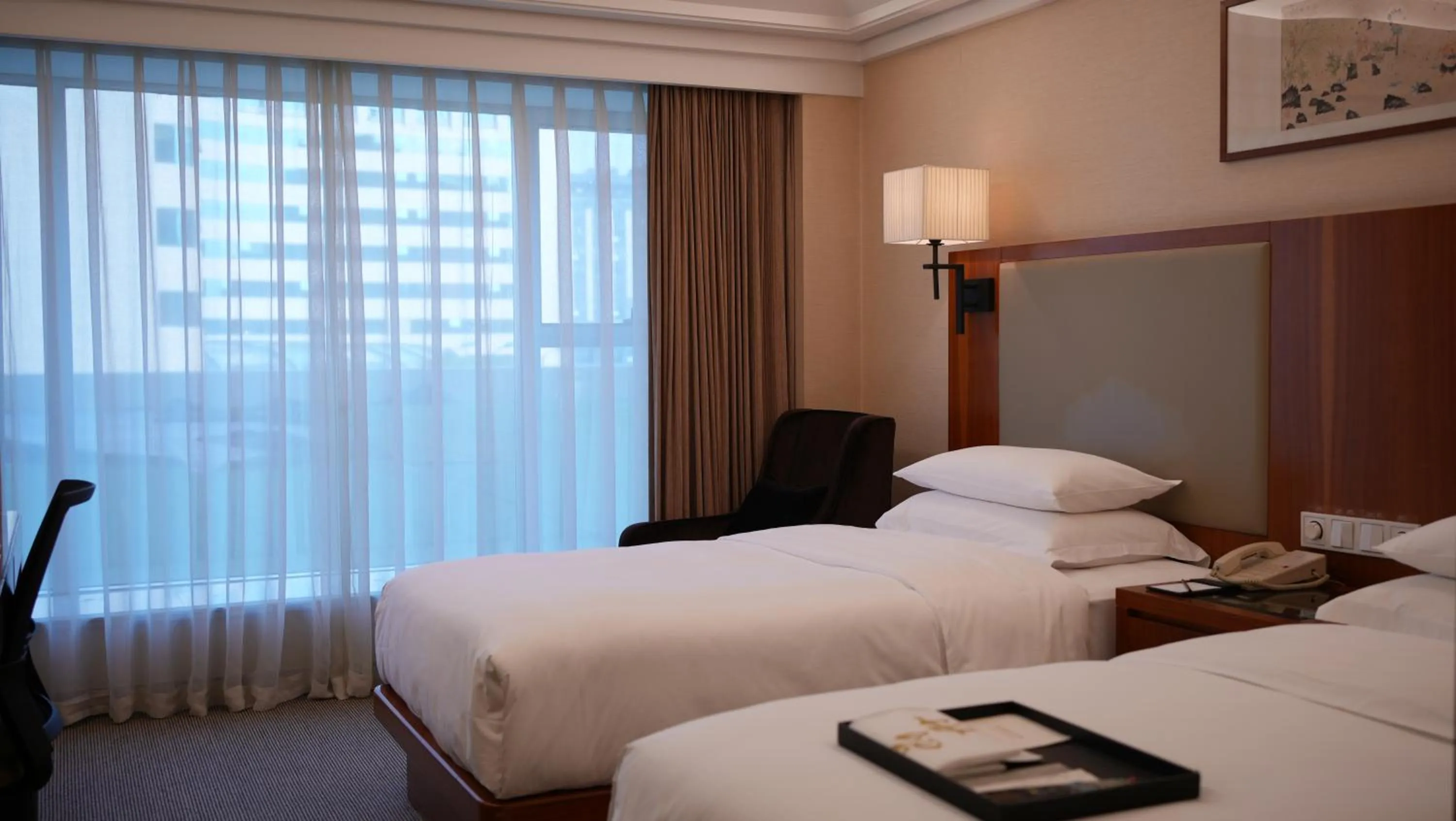 Photo of the whole room, Bed in Narada Grand Hotel Zhejiang