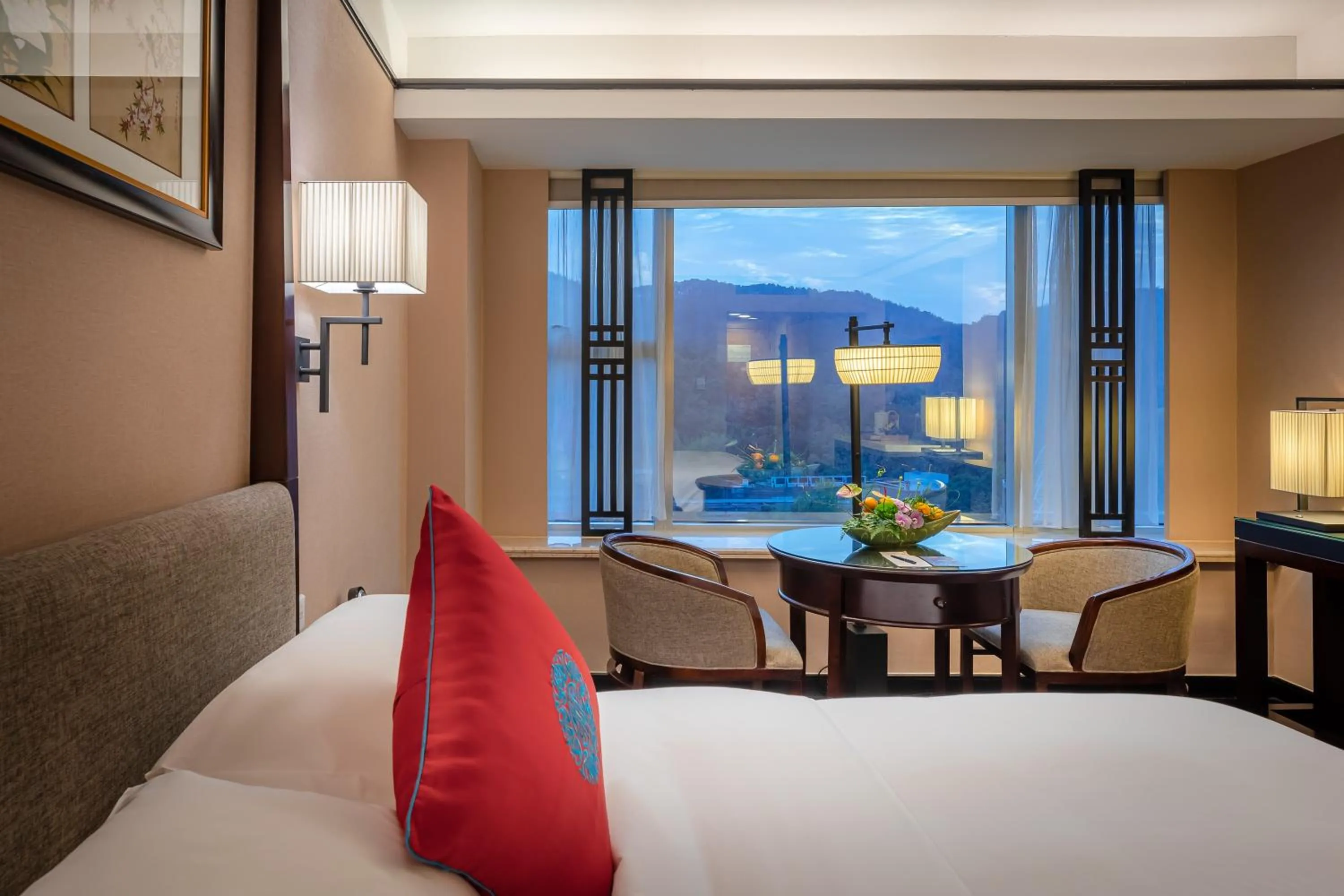 Bed in Narada Grand Hotel Zhejiang