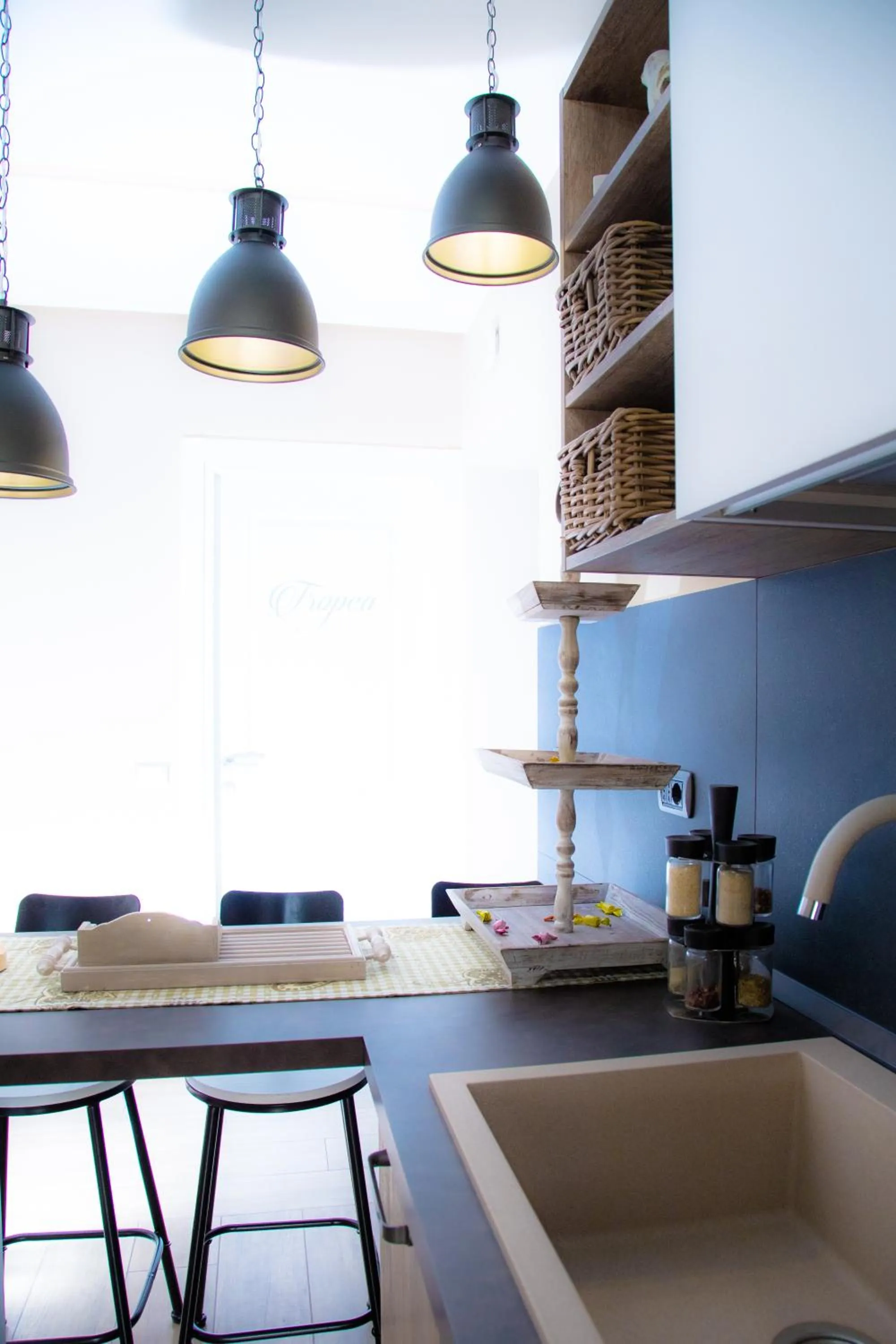 Communal kitchen in Relais Villa Italia