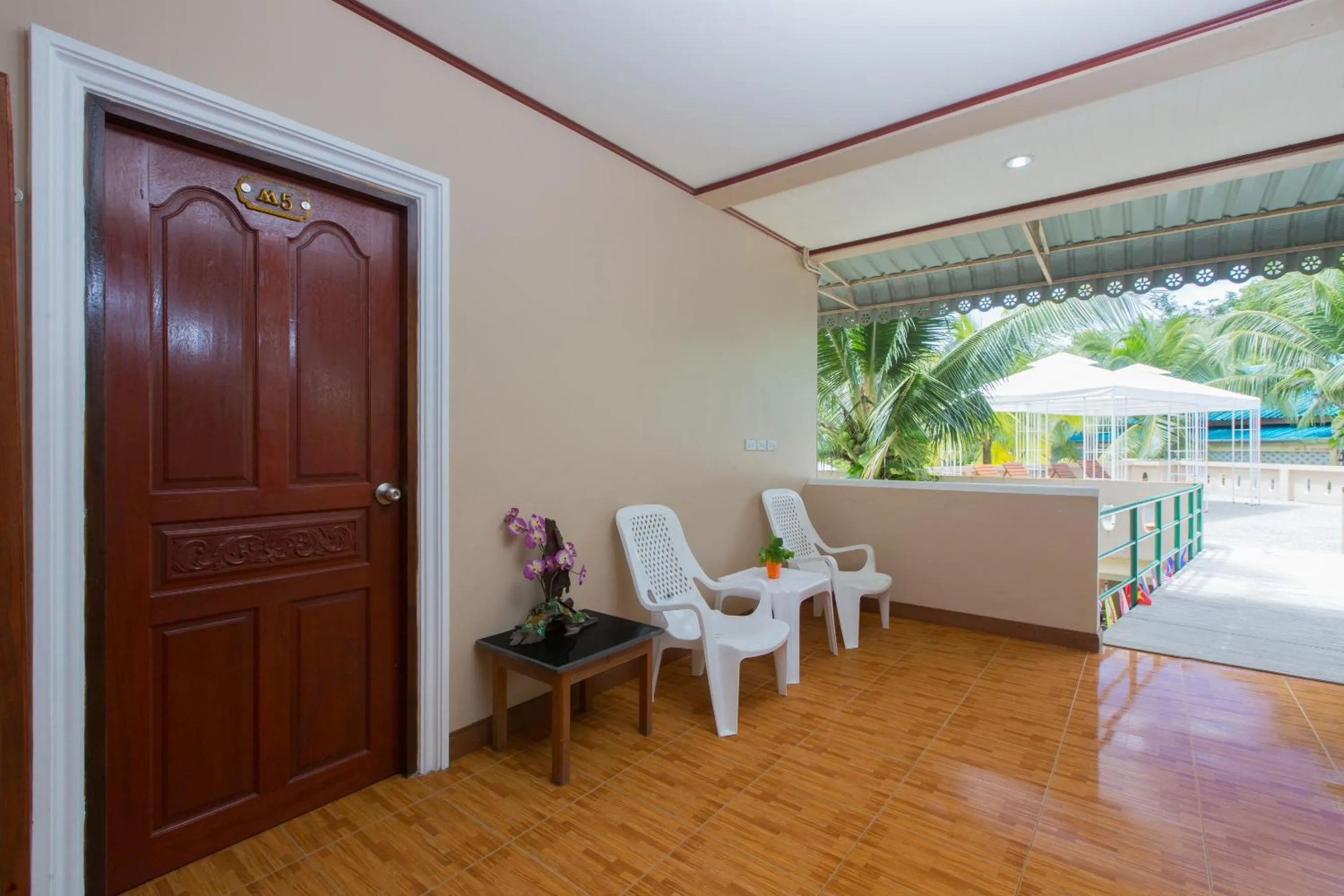 Balcony/Terrace in Patong Rai Rom Yen Resort SHA