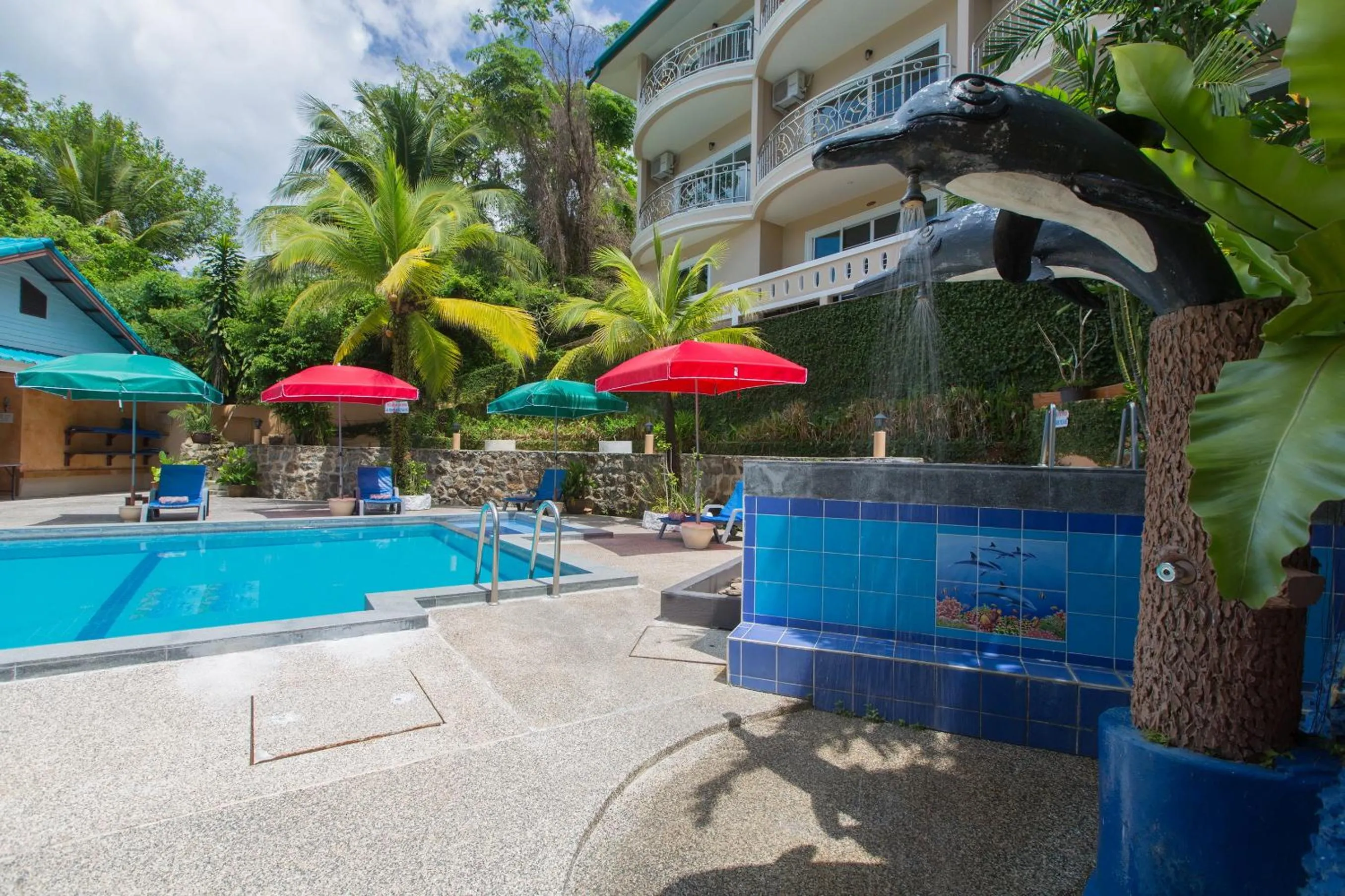 Swimming pool in Patong Rai Rom Yen Resort SHA
