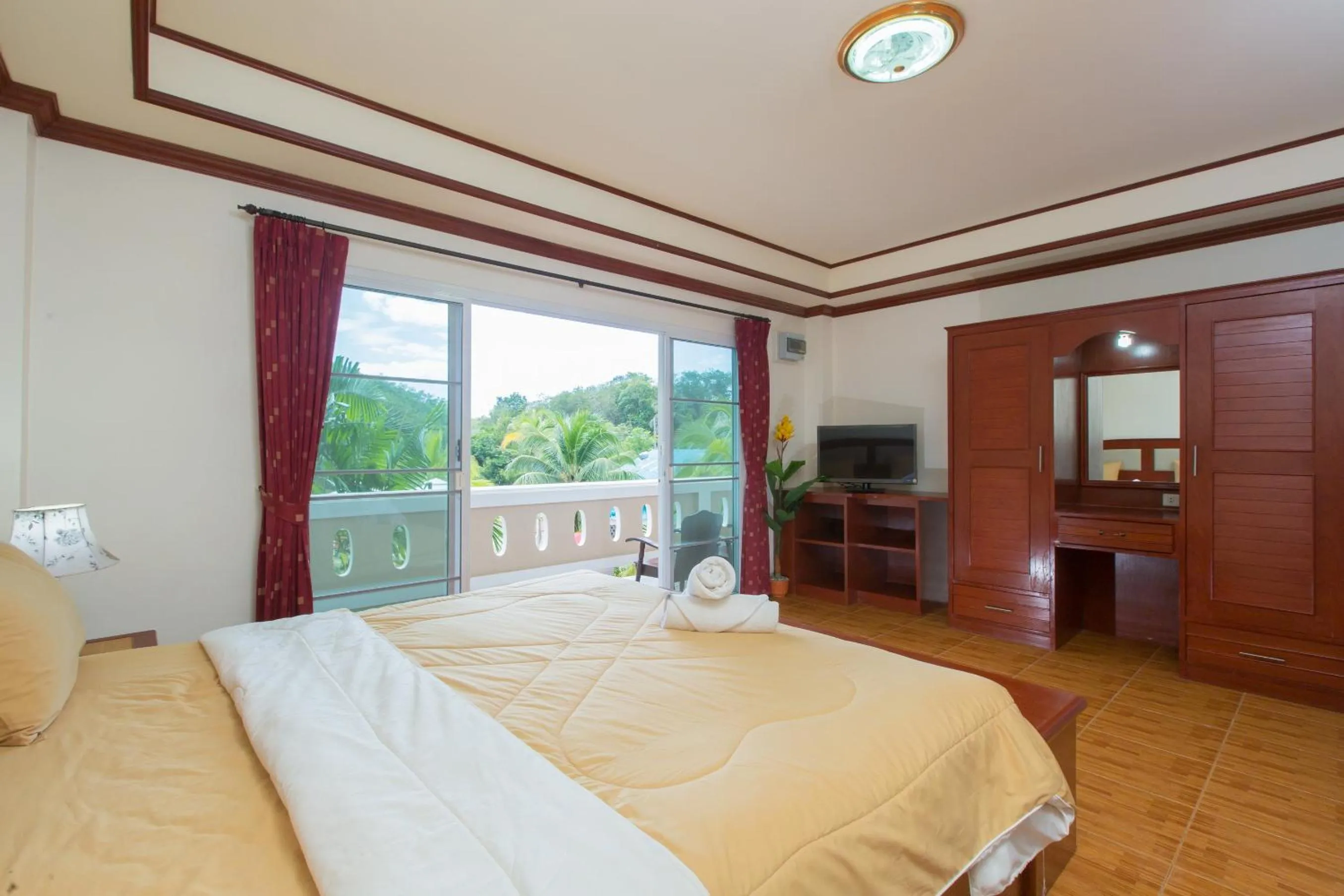 Bedroom, Bed in Patong Rai Rom Yen Resort SHA