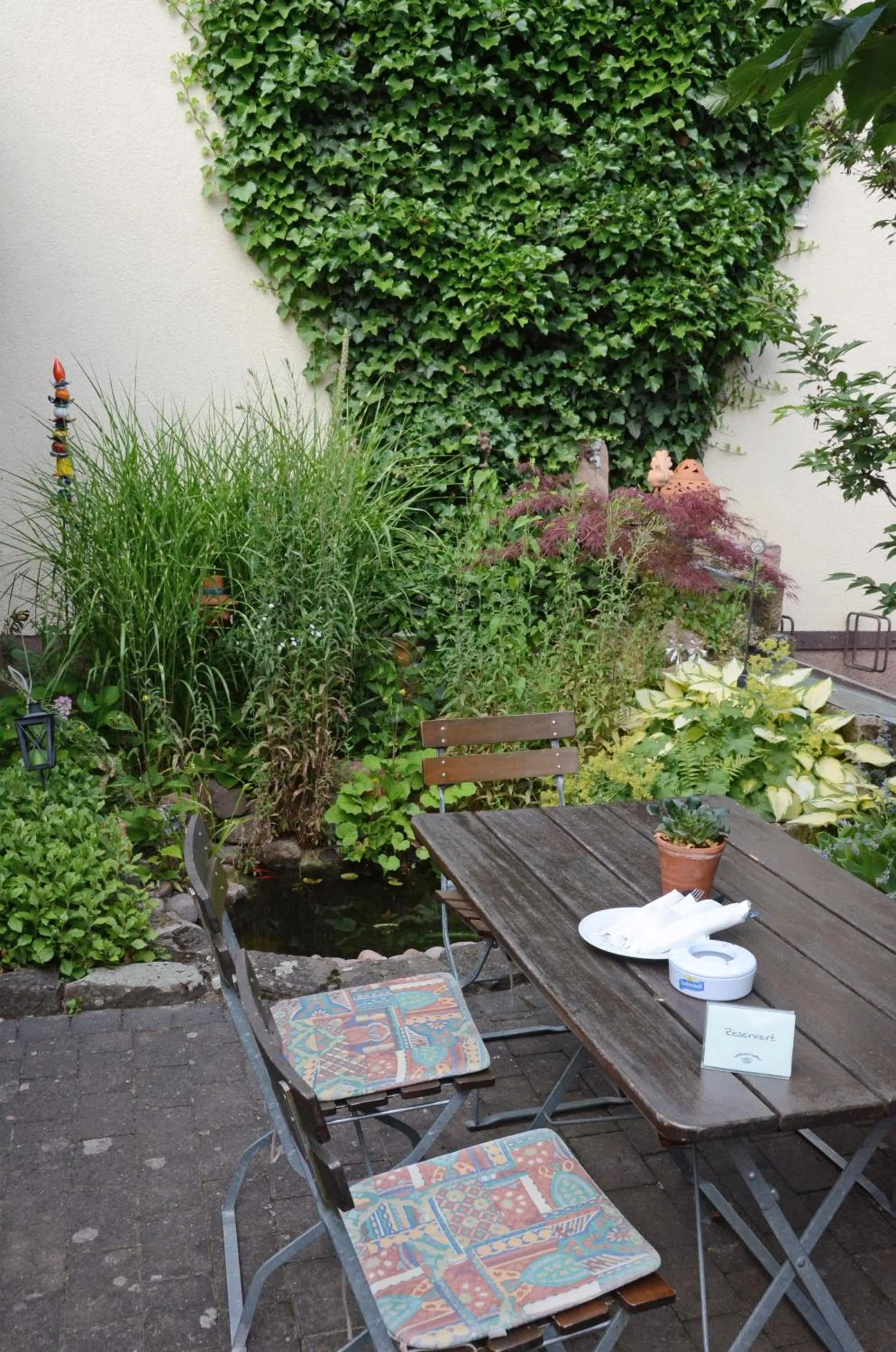 Restaurant/places to eat in Gasthof Zur Krone