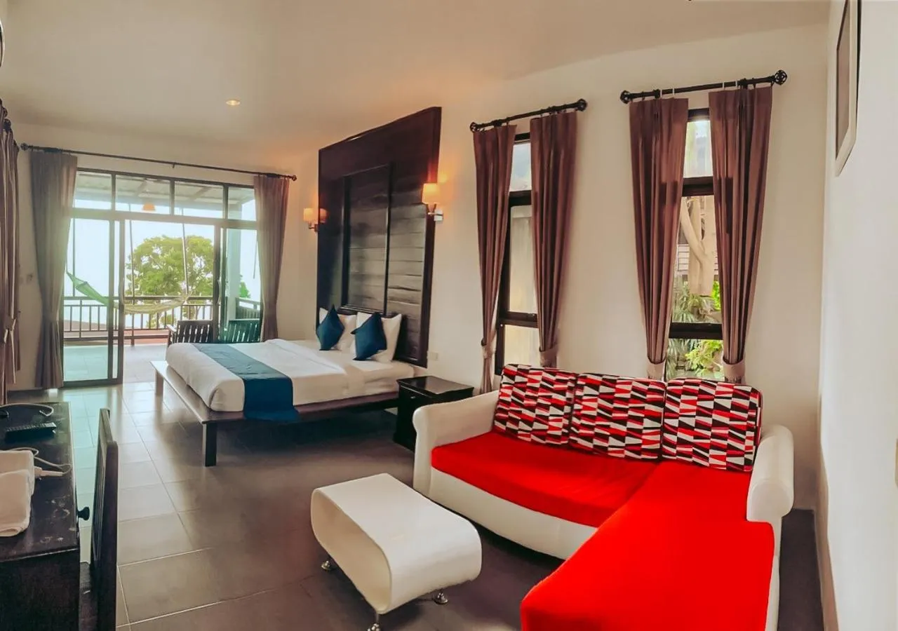 Photo of the whole room, Bed in High Life Bungalow