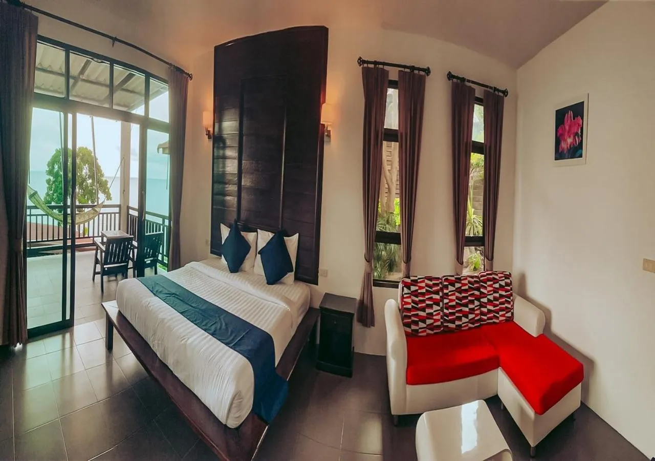Bedroom, Bed in High Life Bungalow
