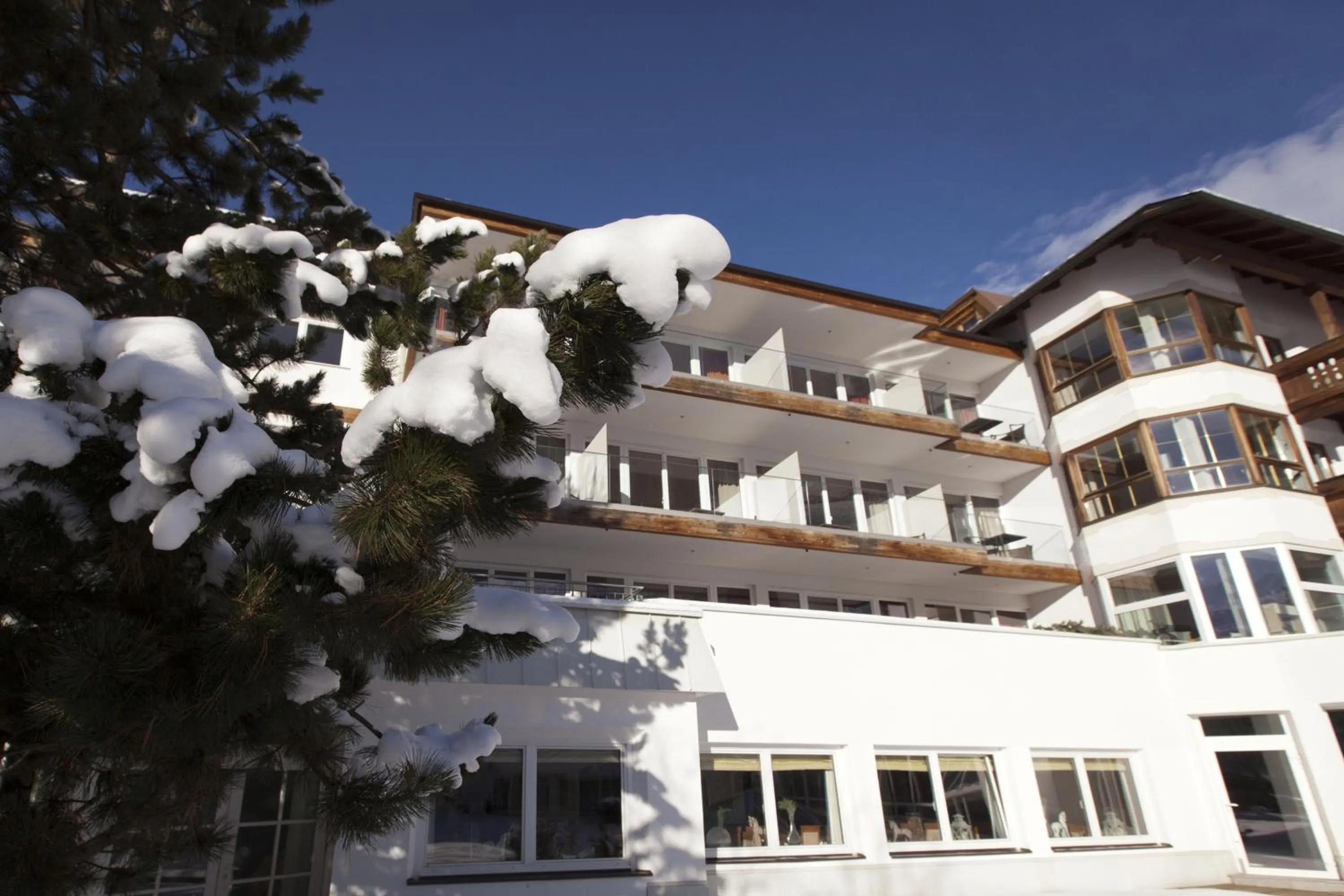 Facade/entrance in Alpin Art & Spa Hotel Naudererhof Superior