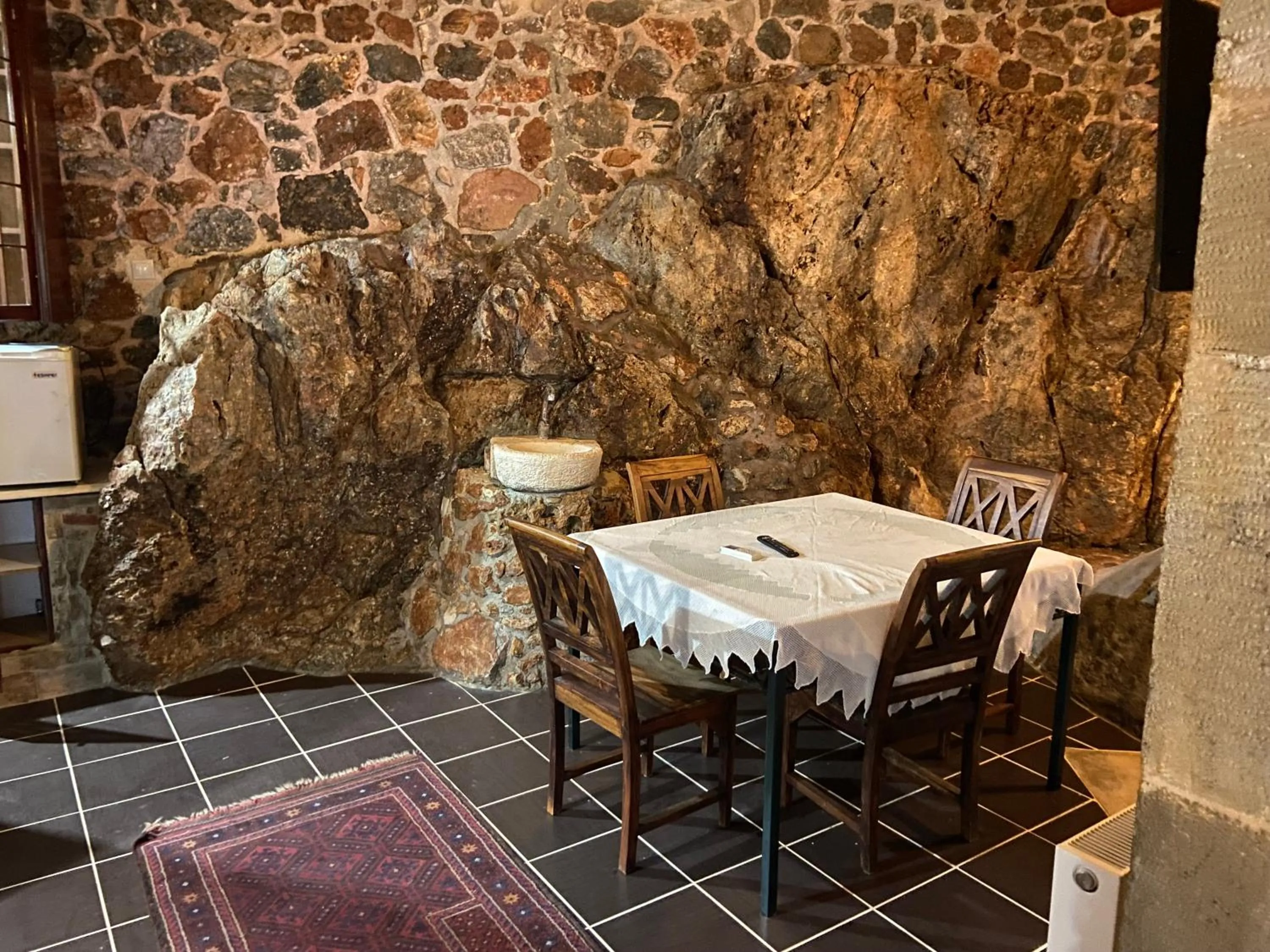 Ifigenia Theriso Village