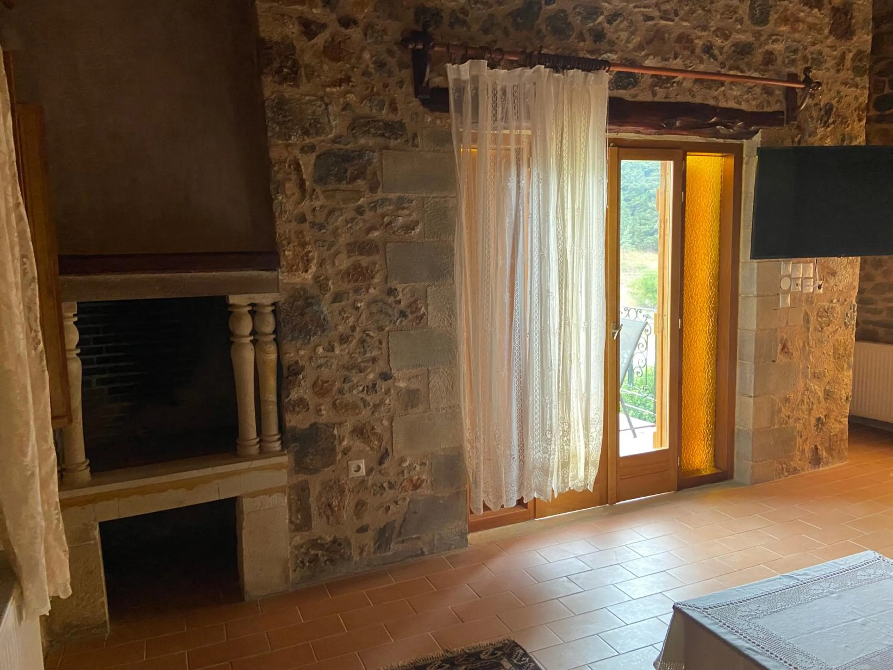 Ifigenia Theriso Village