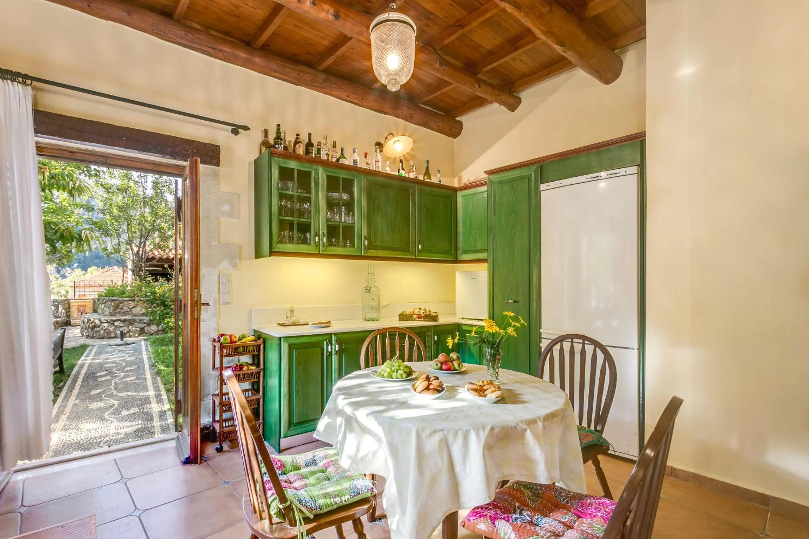 Alcoholic drinks in Ifigenia Theriso Village