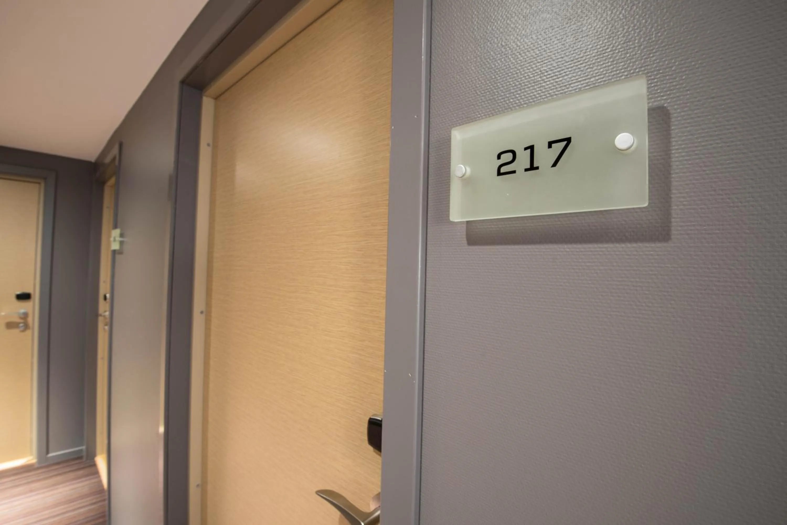 Logo/Certificate/Sign in Dolmsundet Hotell Hitra