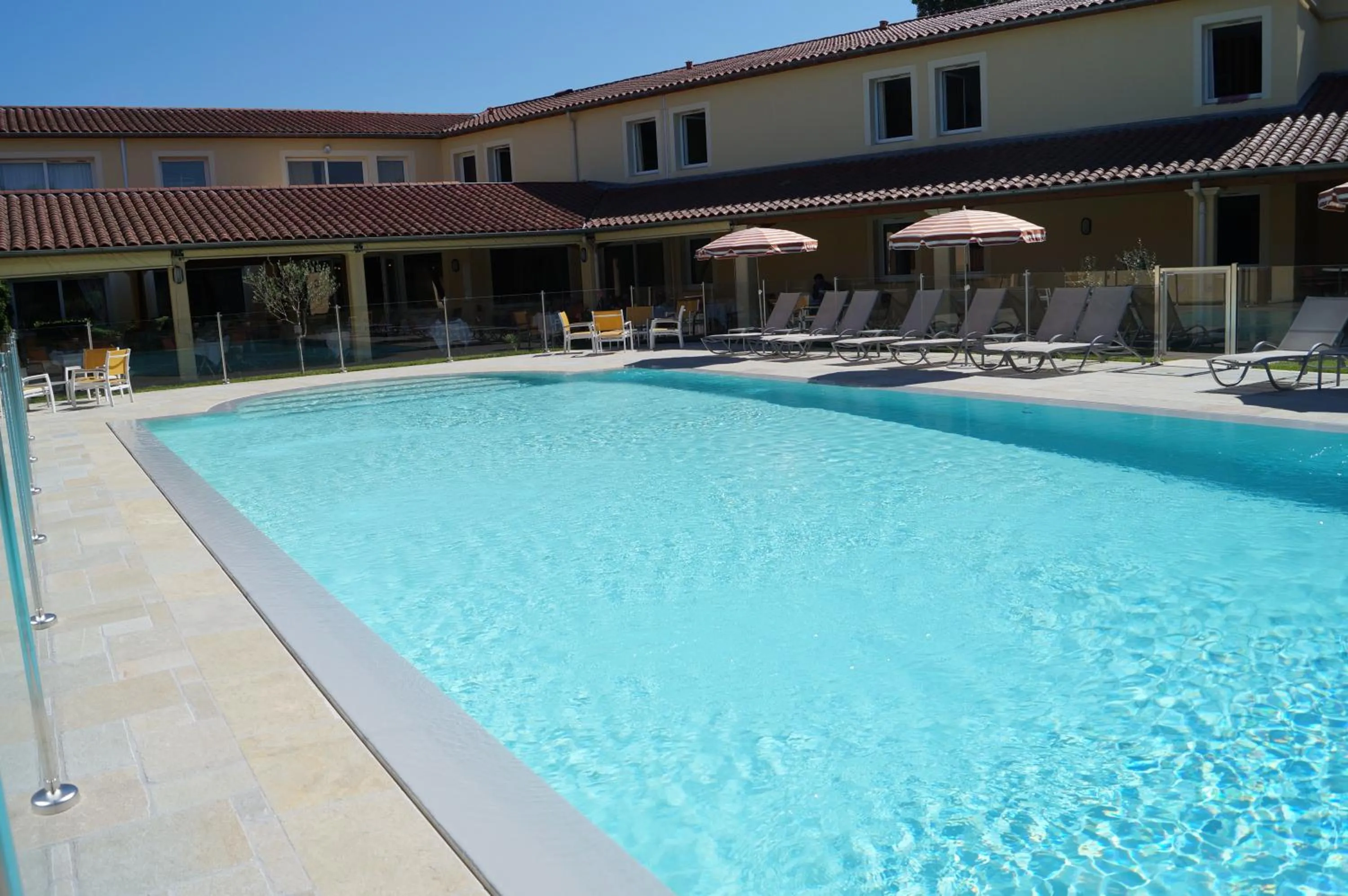 Property building in Hotel Restaurant La Martiniere