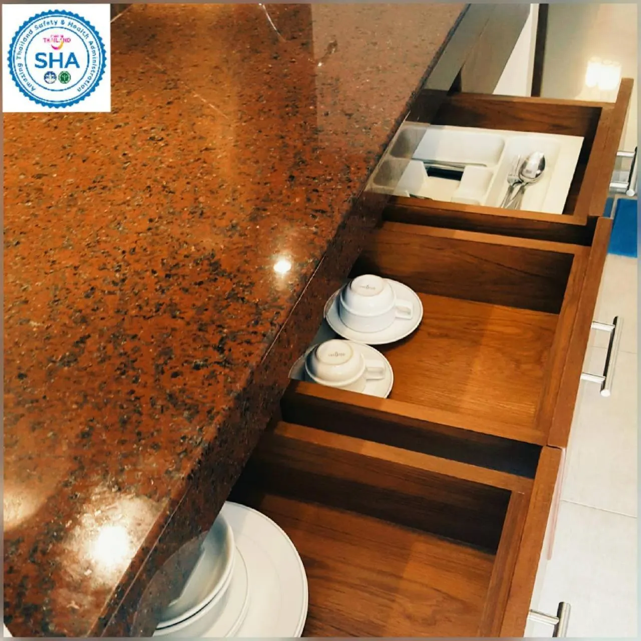 Coffee/tea facilities in Baan Pron Phateep