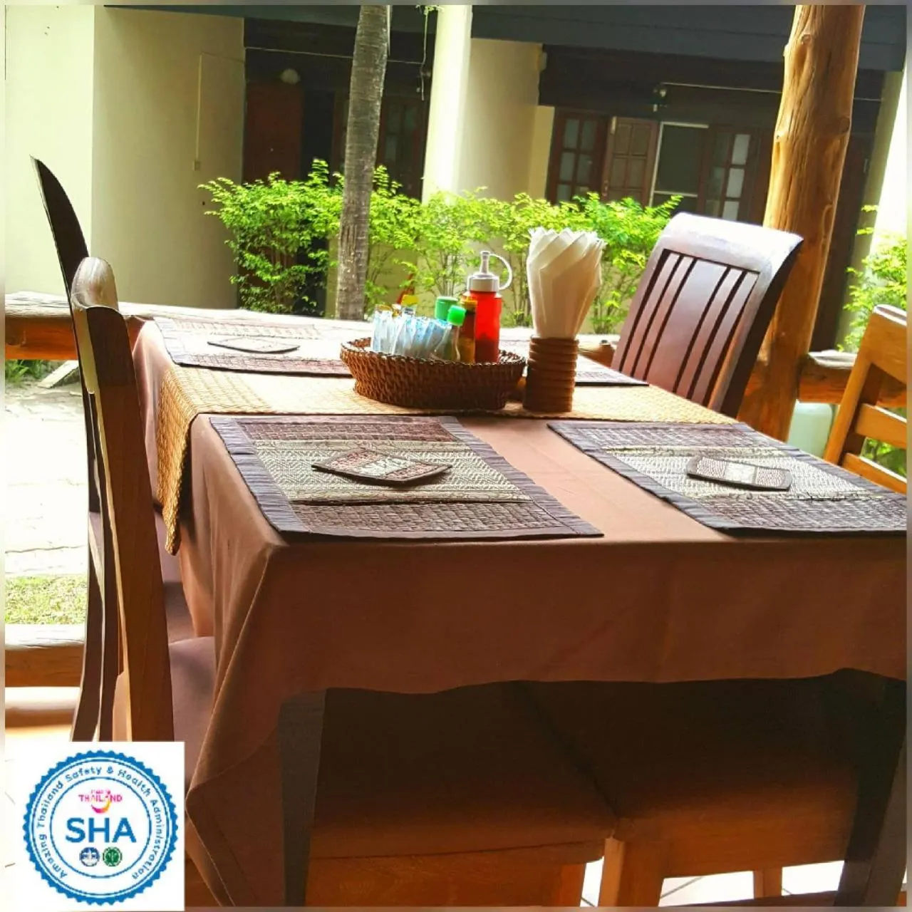 Property building in Baan Pron Phateep