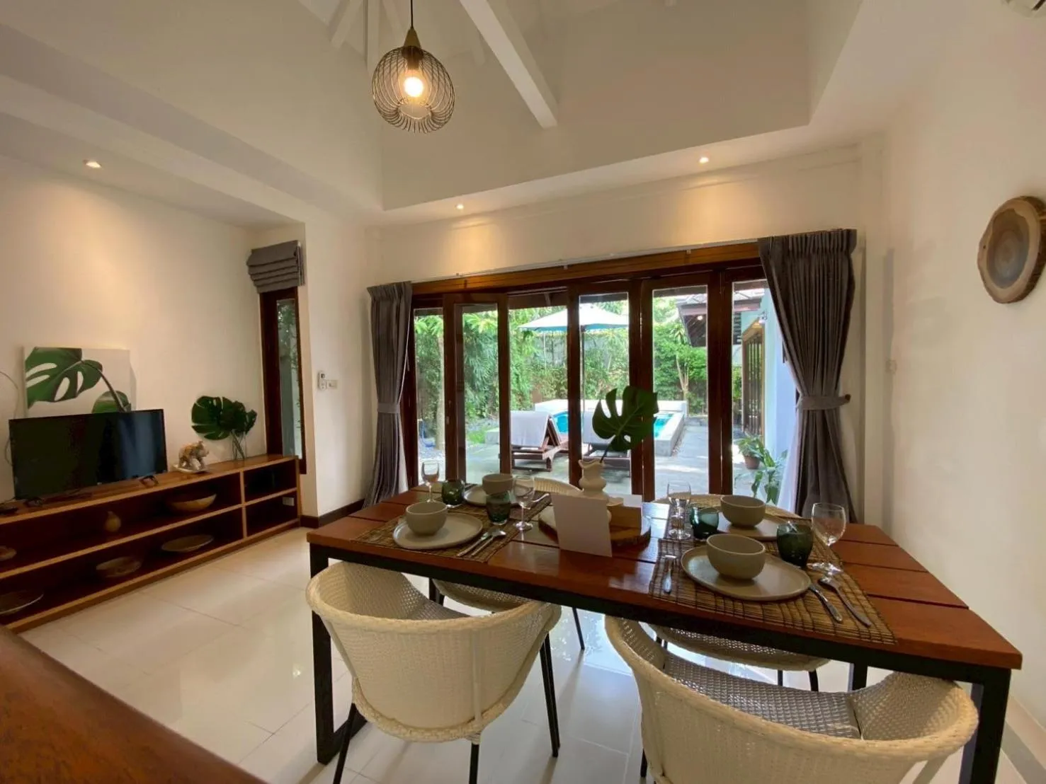 Photo of the whole room in Baan Khao Hua Jook