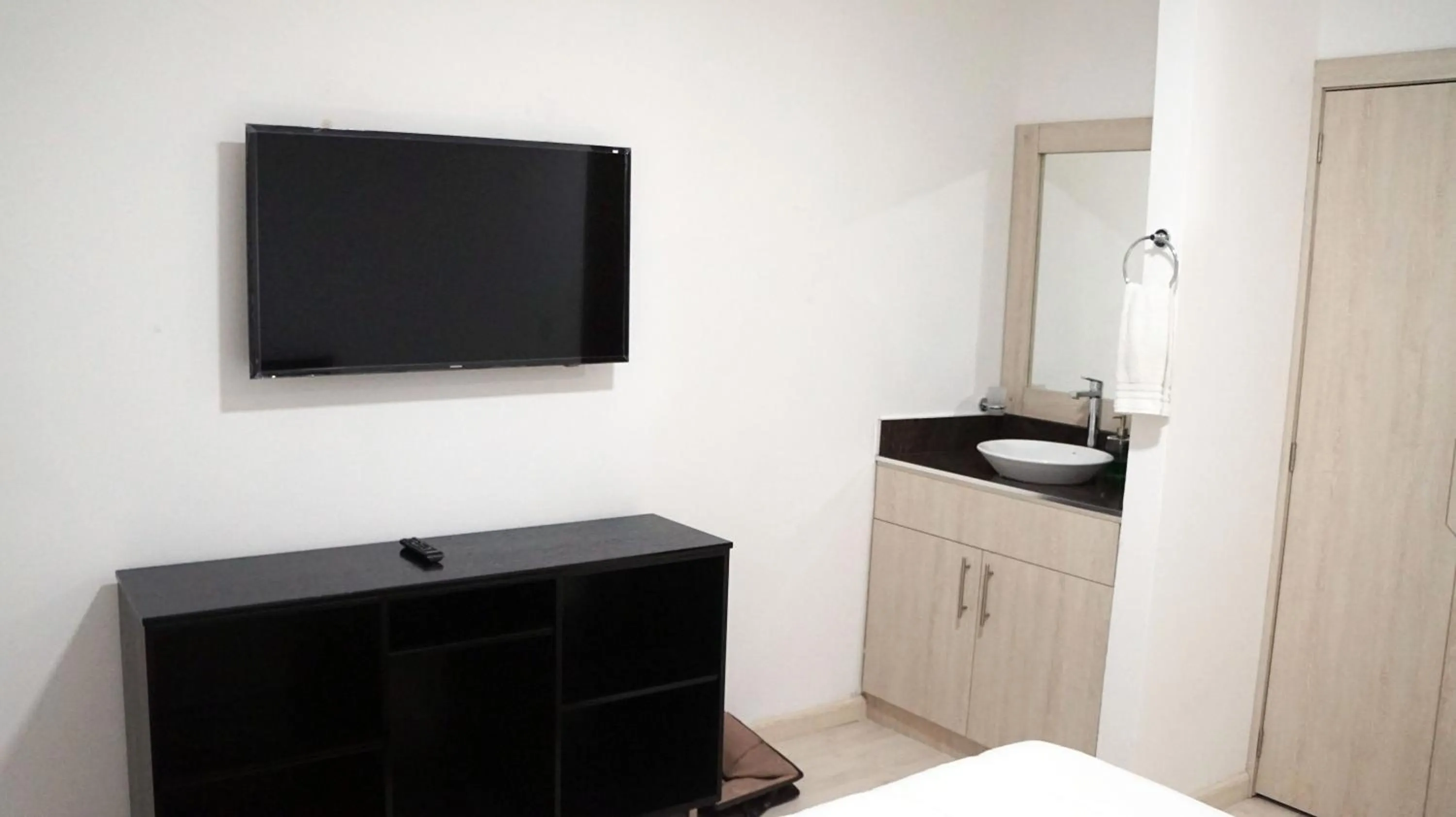 TV and multimedia in Edificio Tofino