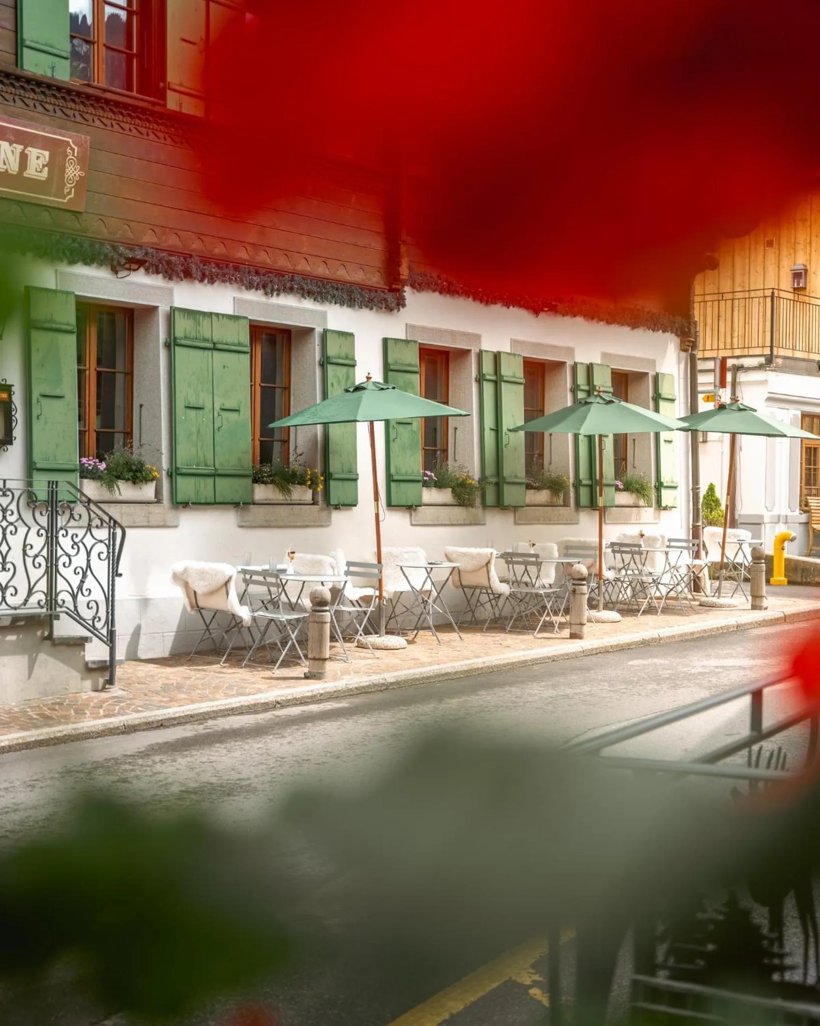 Property building in Hotel de Commune