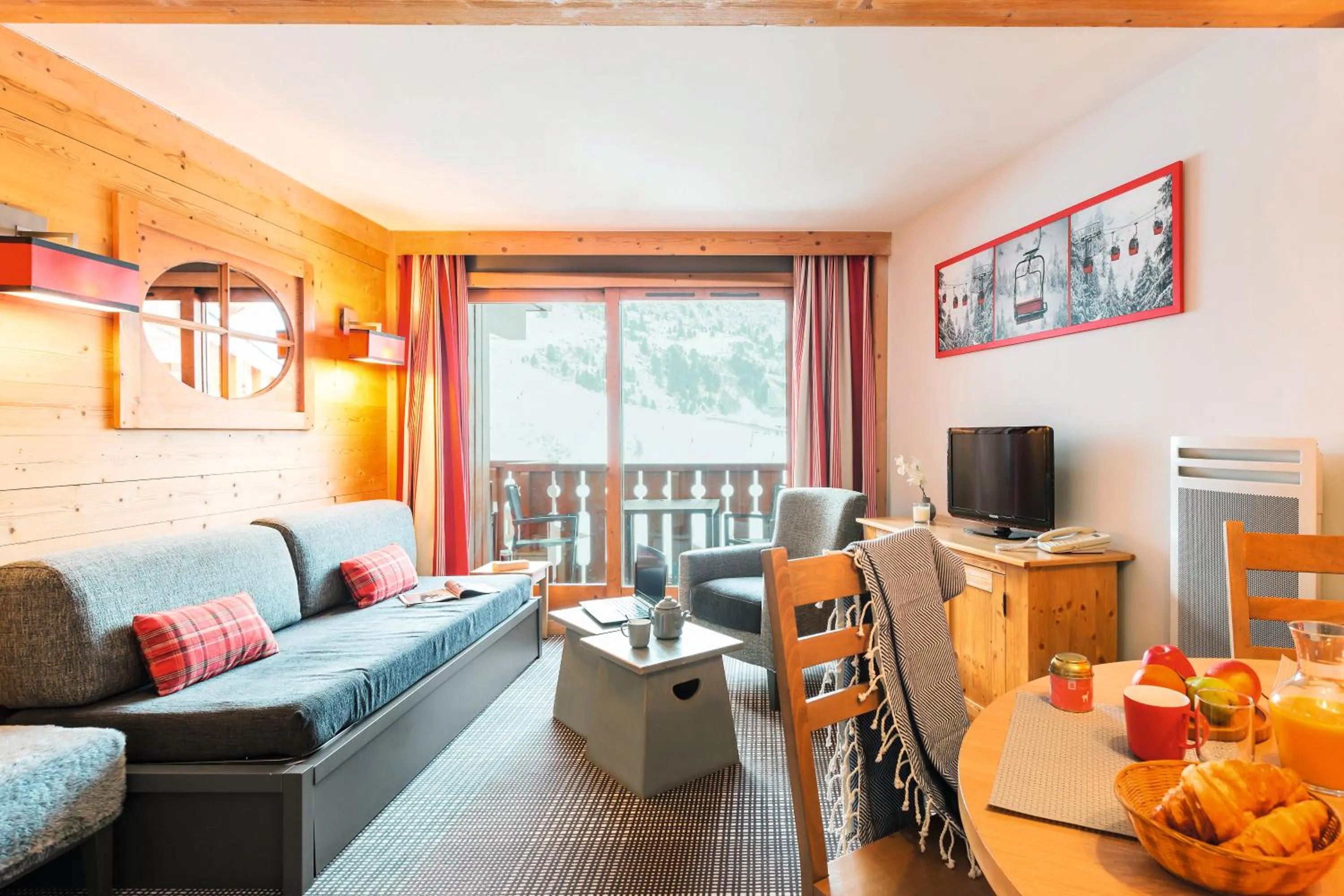 TV and multimedia in Résidence Pierre & Vacances Premium les Crets