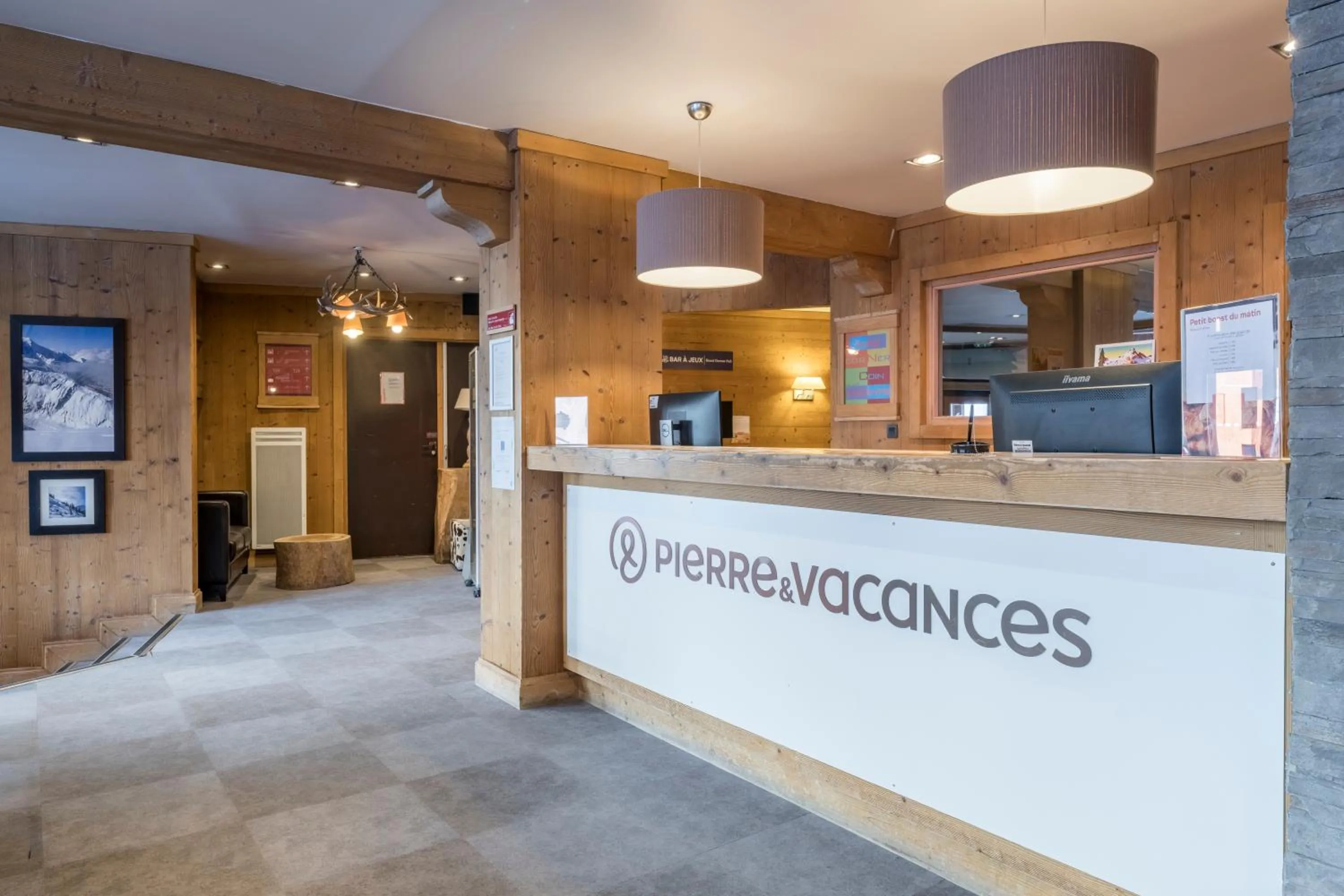 Property logo or sign in Résidence Pierre & Vacances Premium les Crets