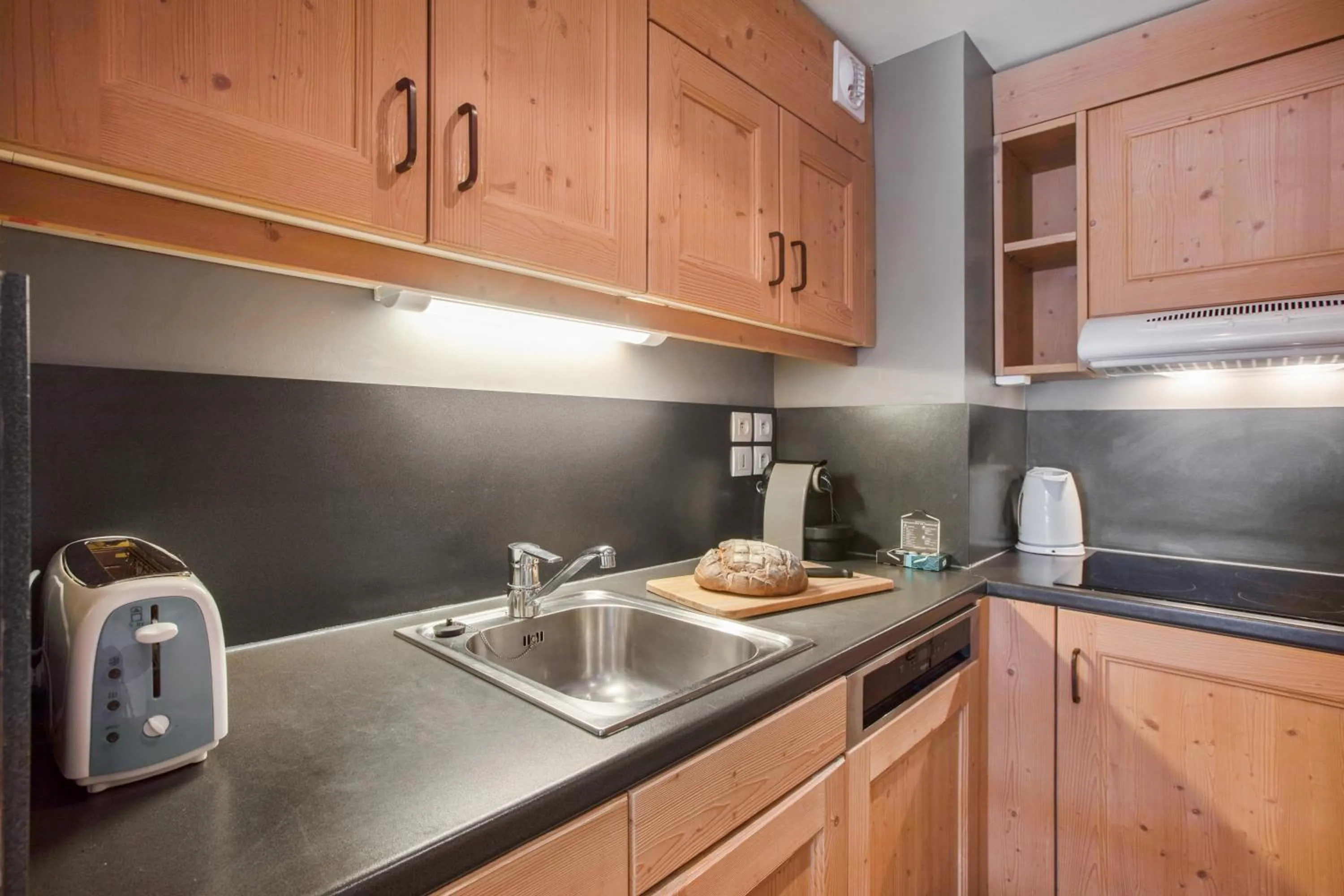 Coffee/tea facilities in Résidence Pierre & Vacances Premium les Crets