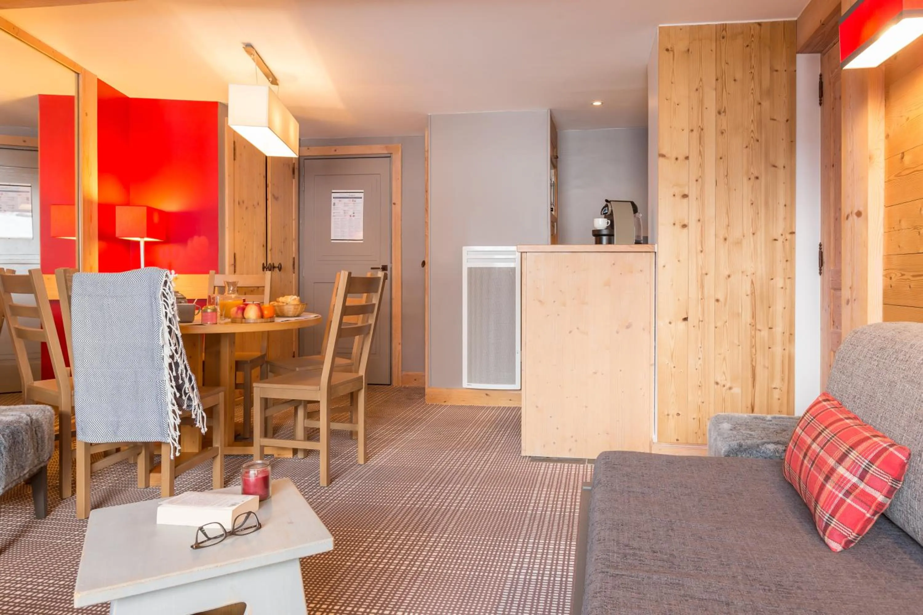 Kitchen or kitchenette in Résidence Pierre & Vacances Premium les Crets