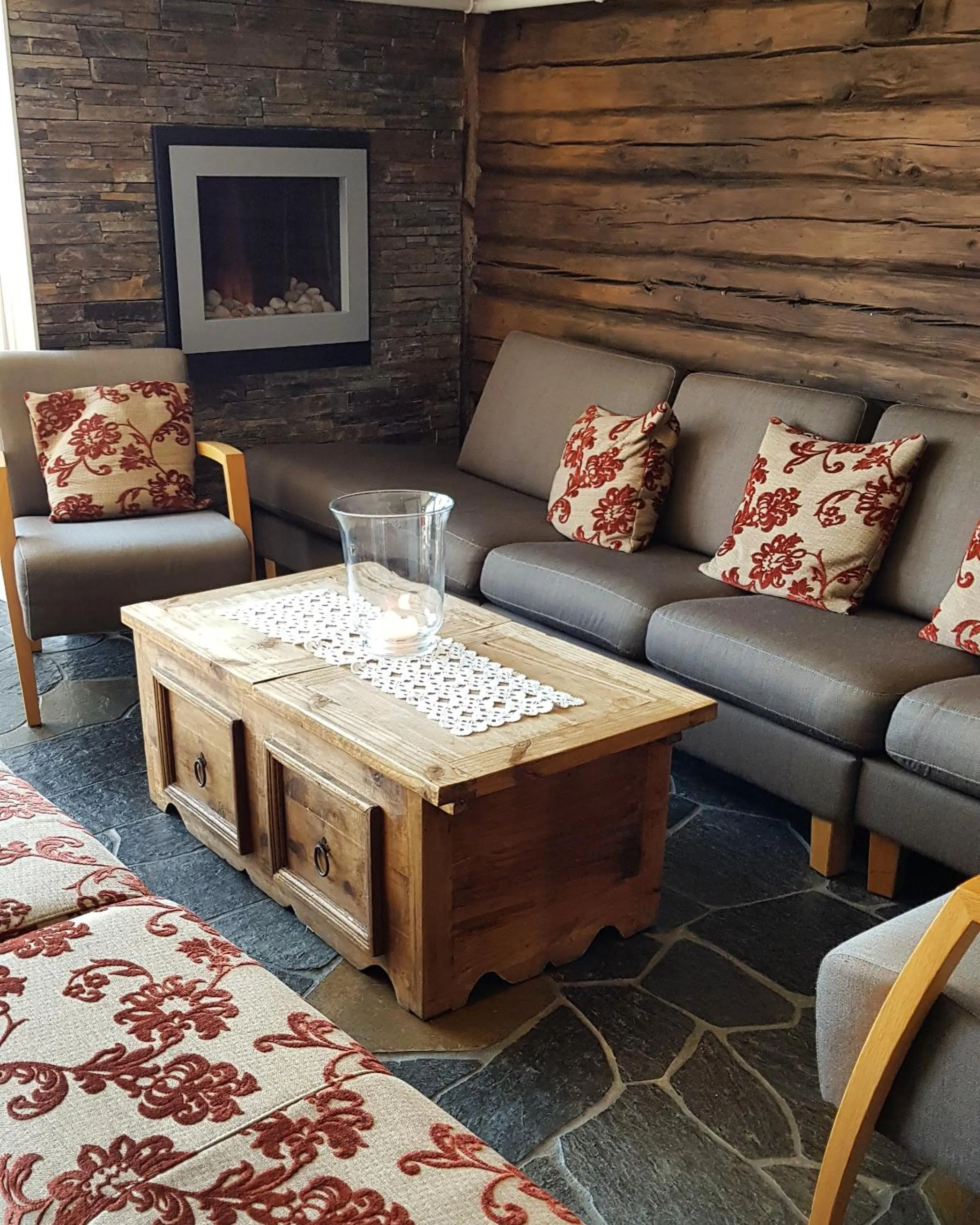 Living room in Erzscheidergaarden Hotell