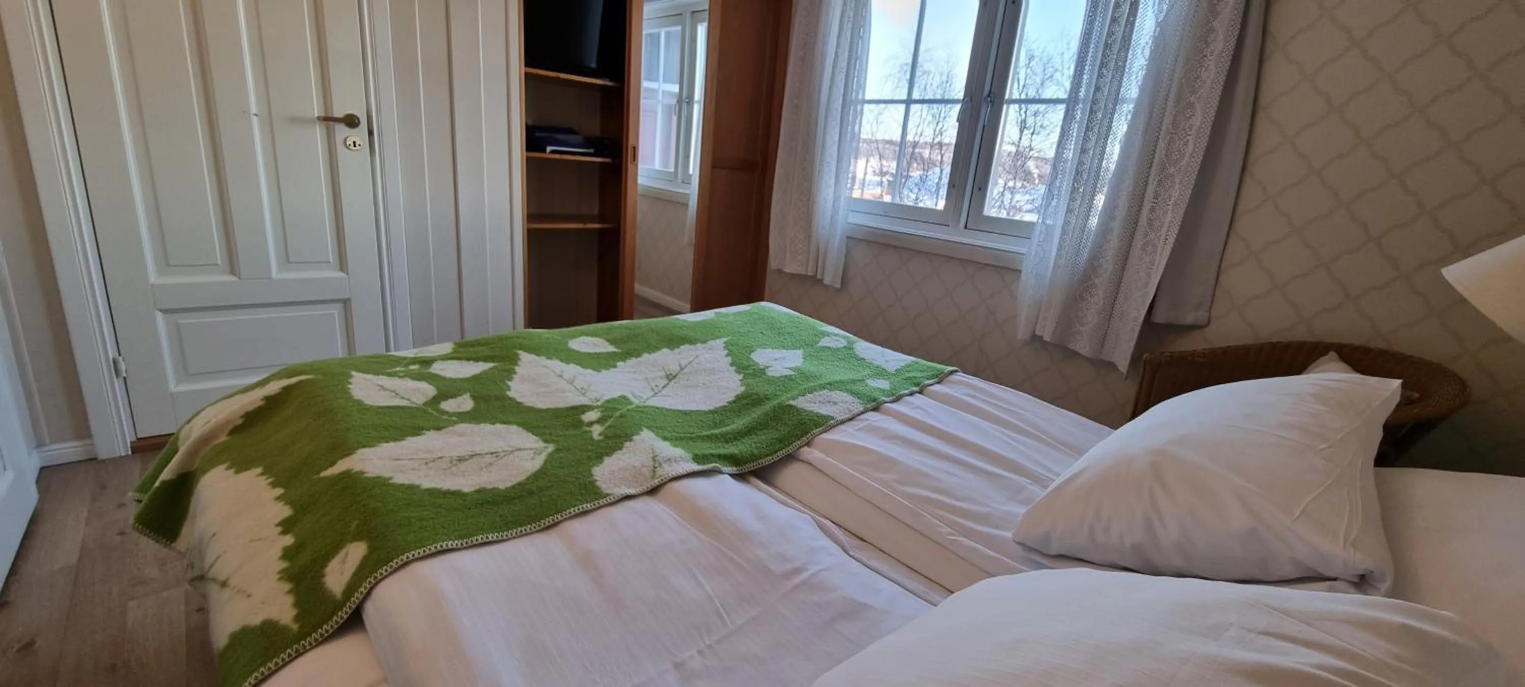 Photo of the whole room, Bed in Erzscheidergaarden Hotell