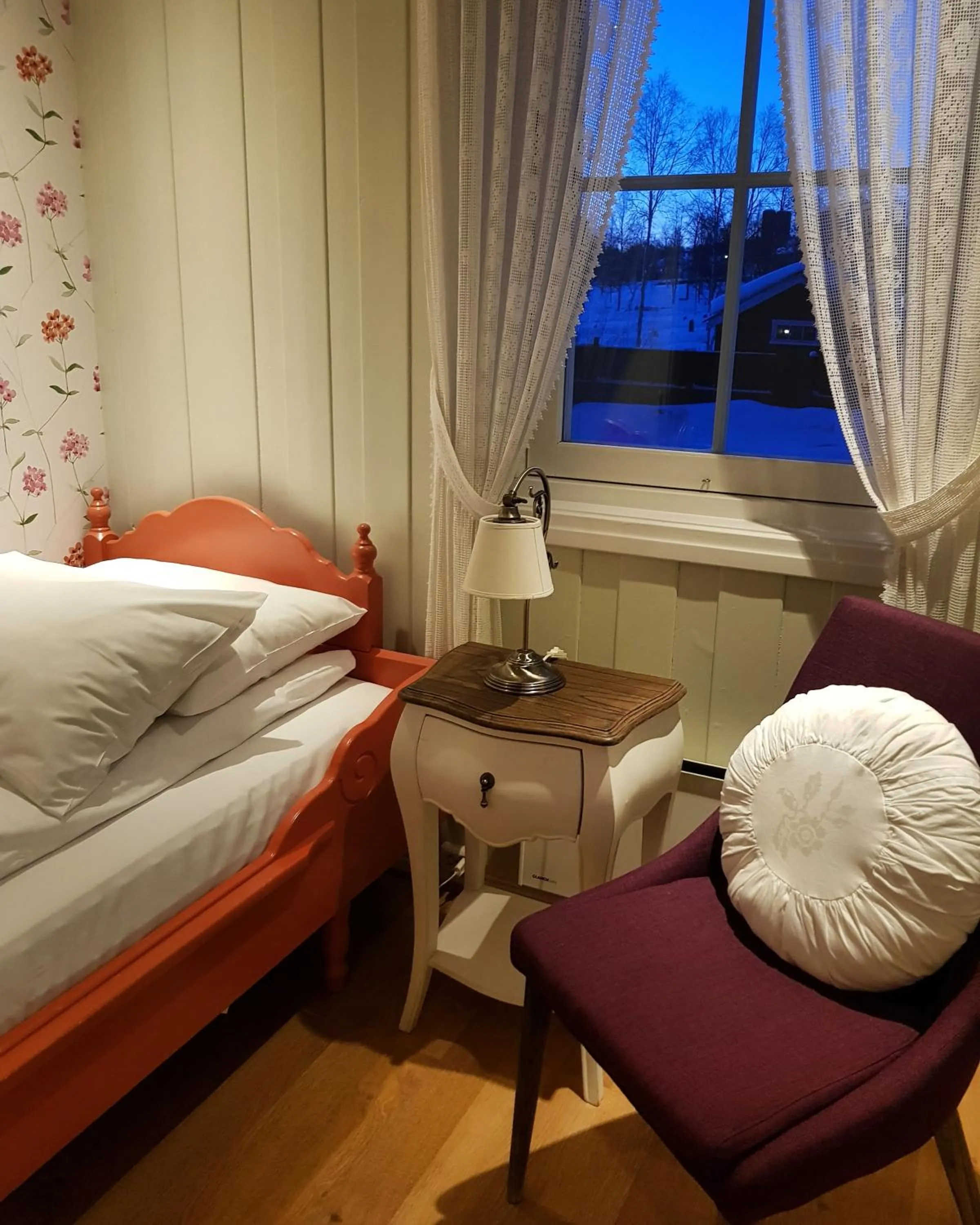 Photo of the whole room, Bed in Erzscheidergaarden Hotell