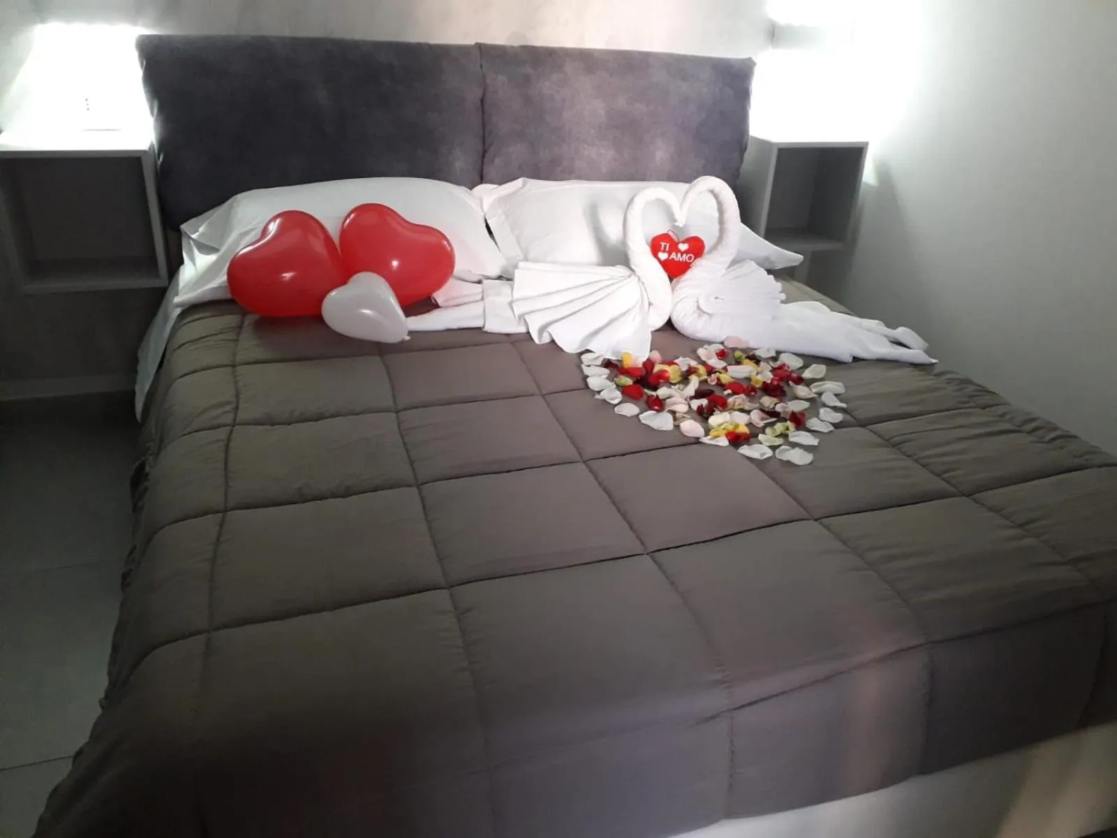 Decorative detail, Bed in B&B Dolce Idea