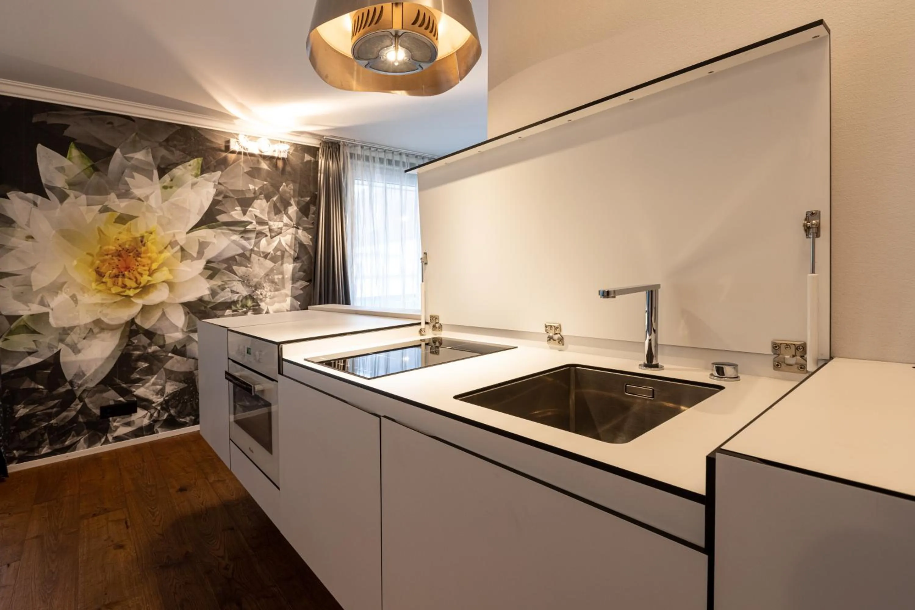 Kitchen or kitchenette in Home Hotel Arosa