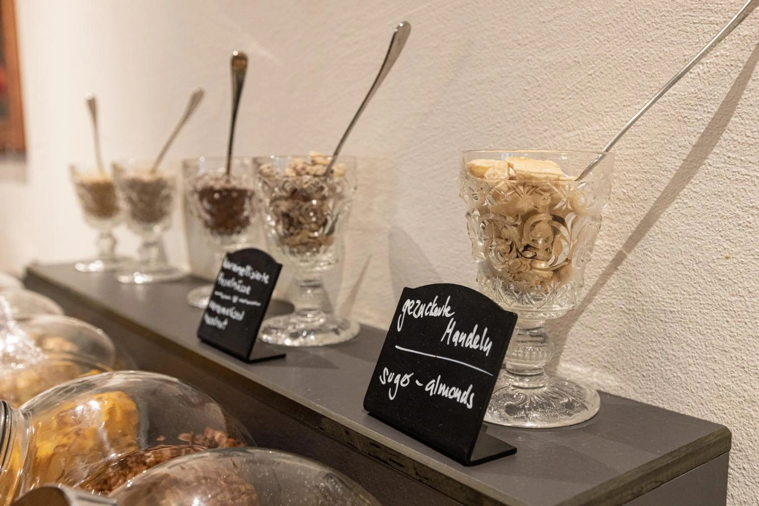 Buffet breakfast in Home Hotel Arosa