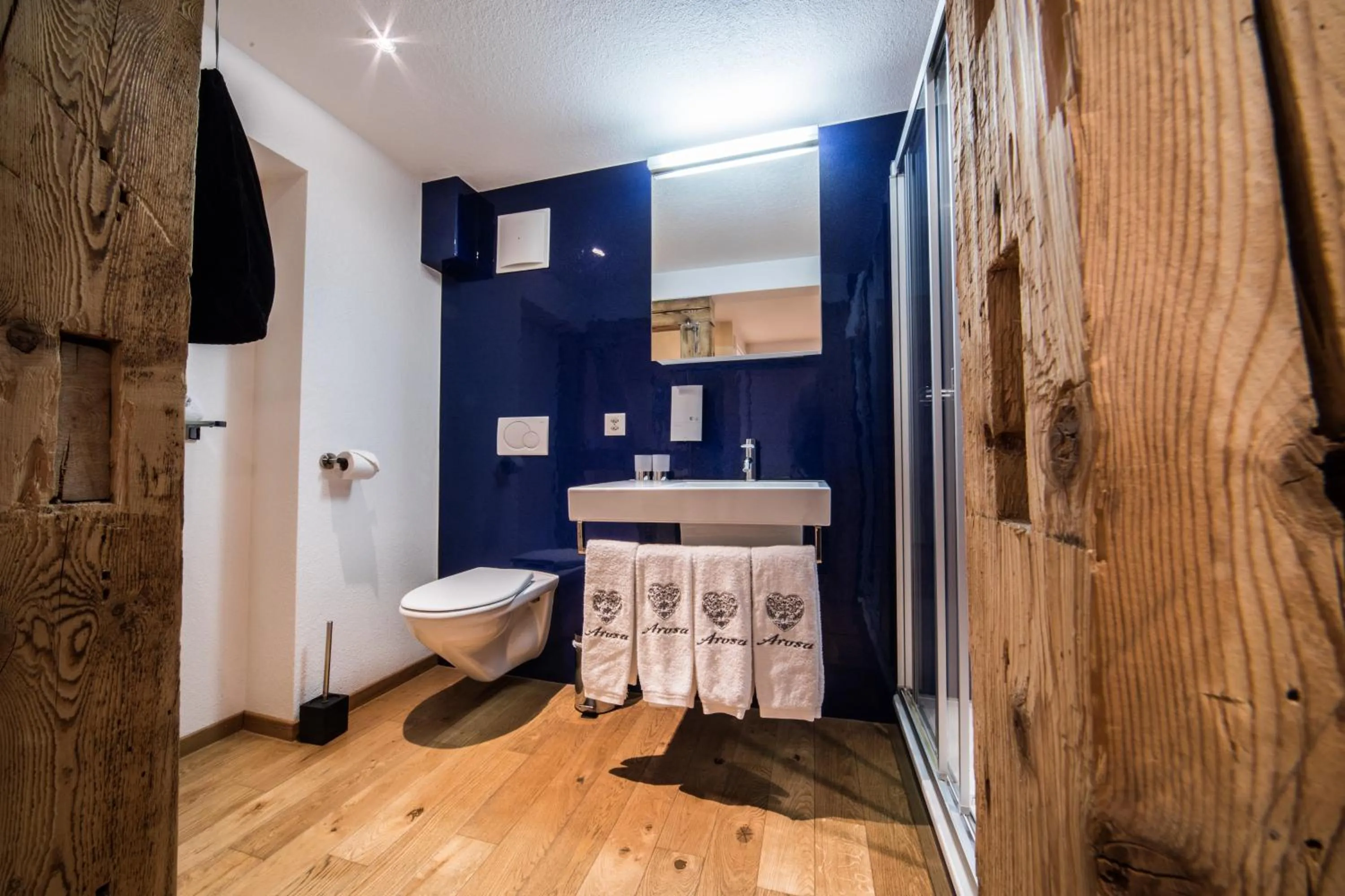 Toilet in Home Hotel Arosa