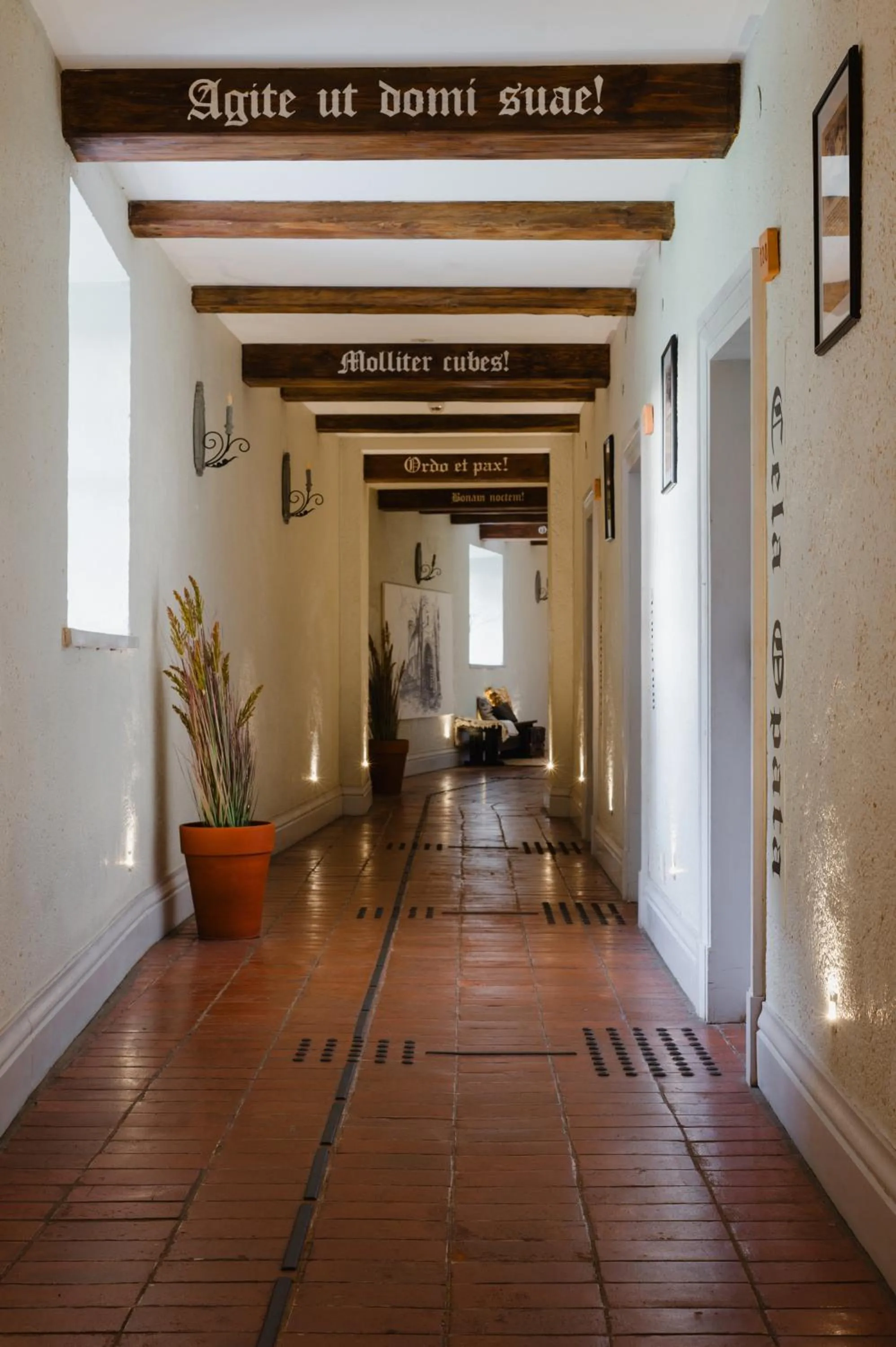 Lobby or reception in Hotel Podklasztorze