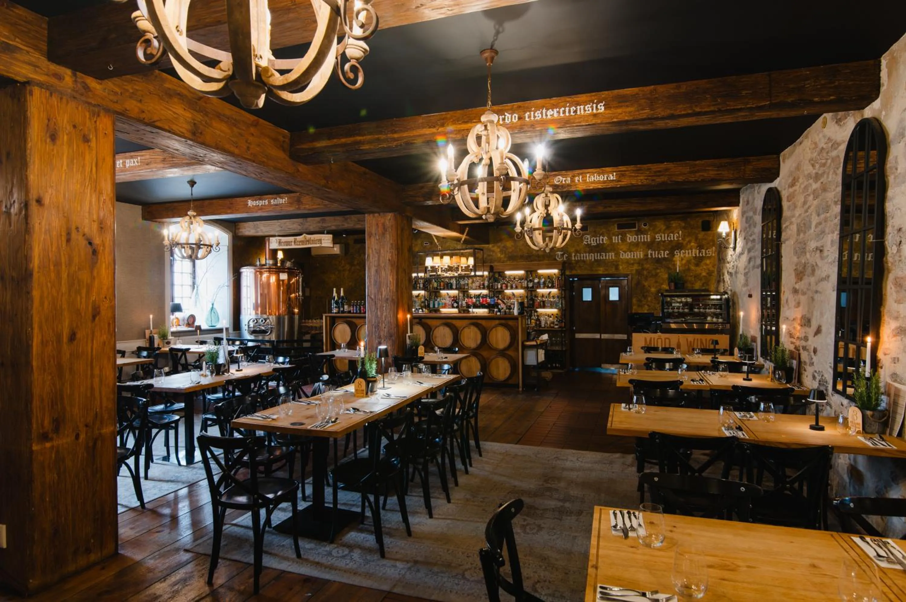 Restaurant/places to eat in Hotel Podklasztorze